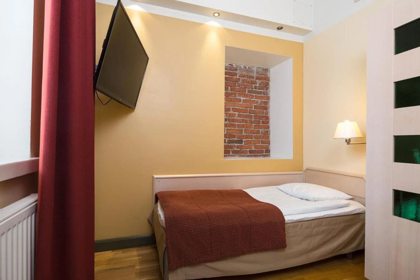 Photo of the whole room, Bed in Hotelli Ville