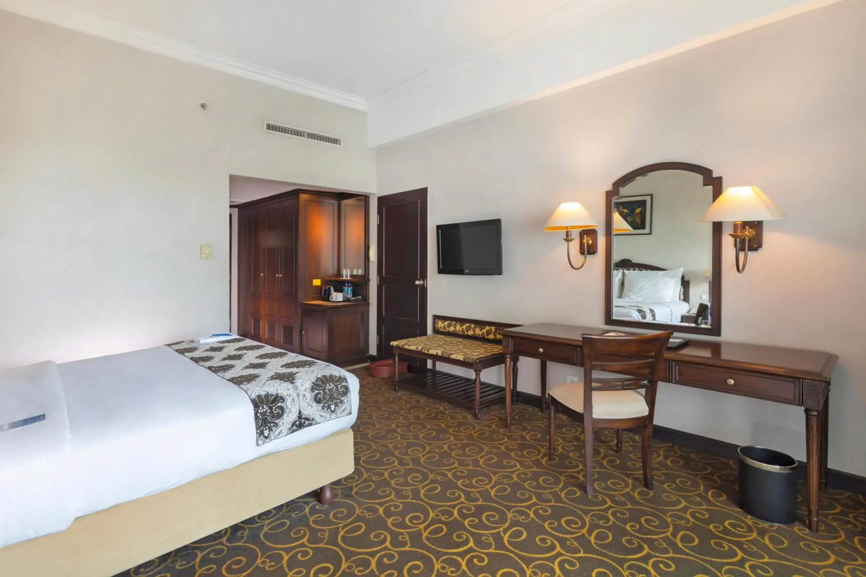 Business Double in Blue Sky Hotel Balikpapan Business Double in Blue Sky Hotel Balikpapan
