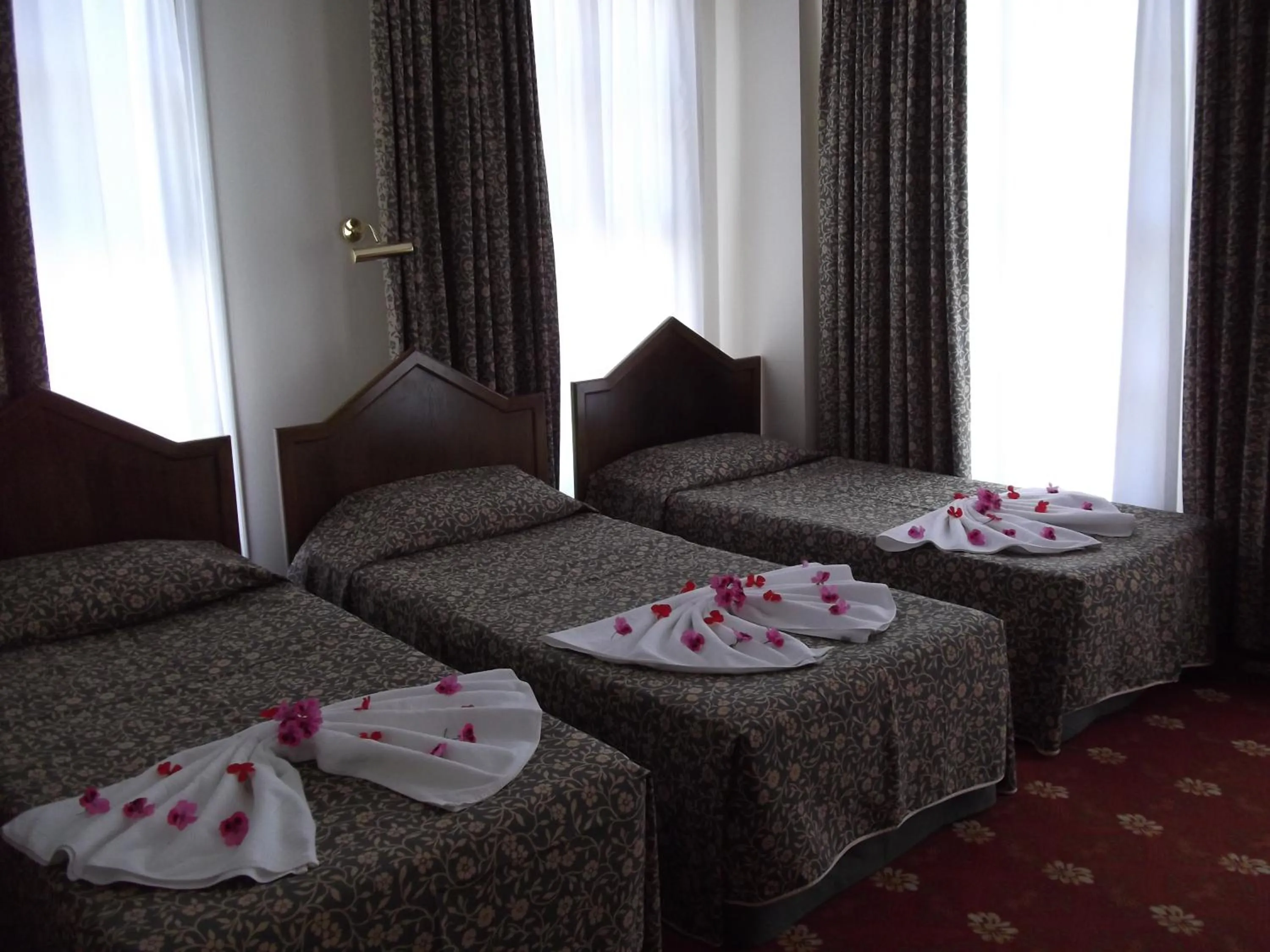 Bedroom in Antik Ridvan Hotel