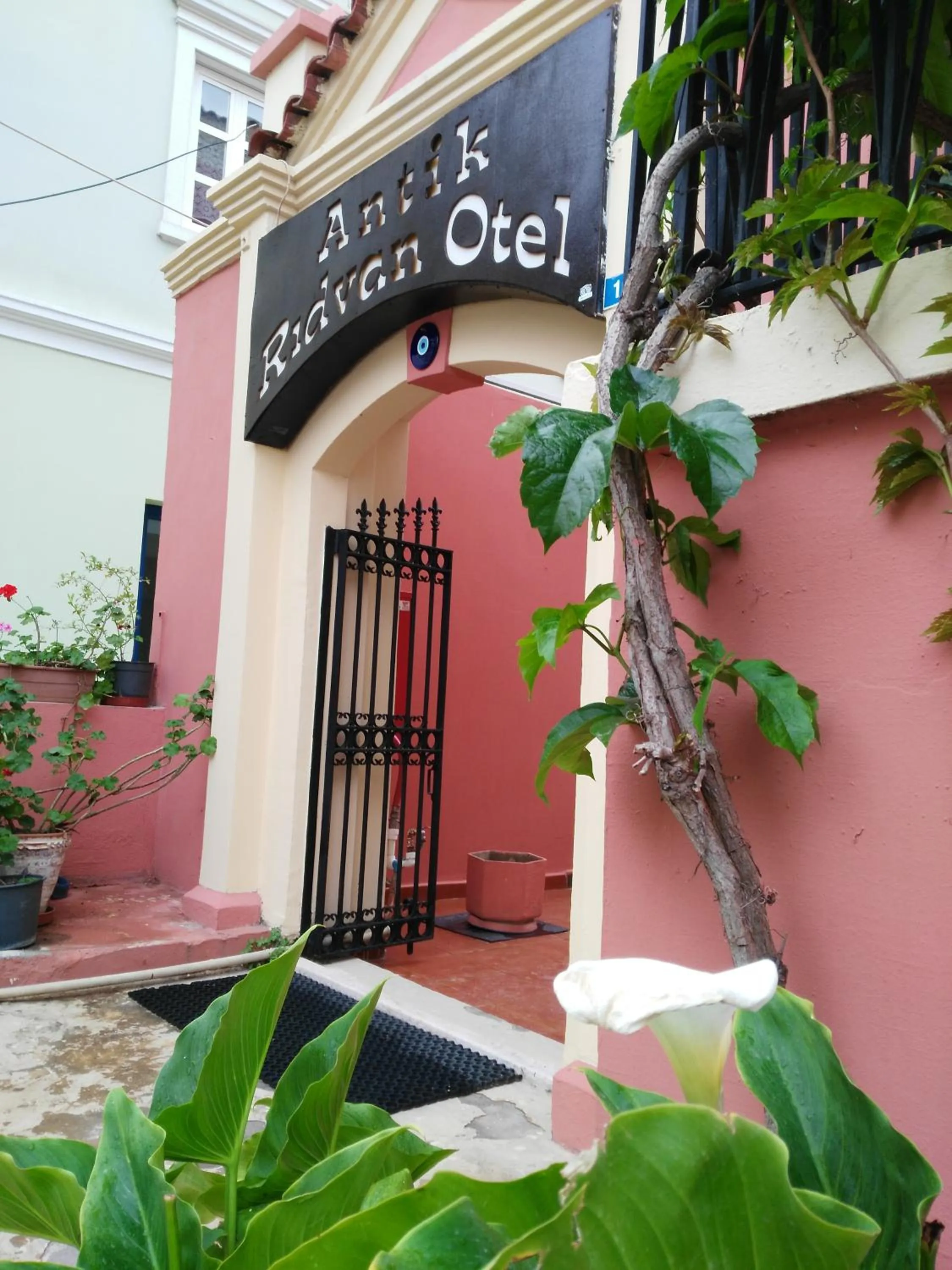 Property building in Antik Ridvan Hotel