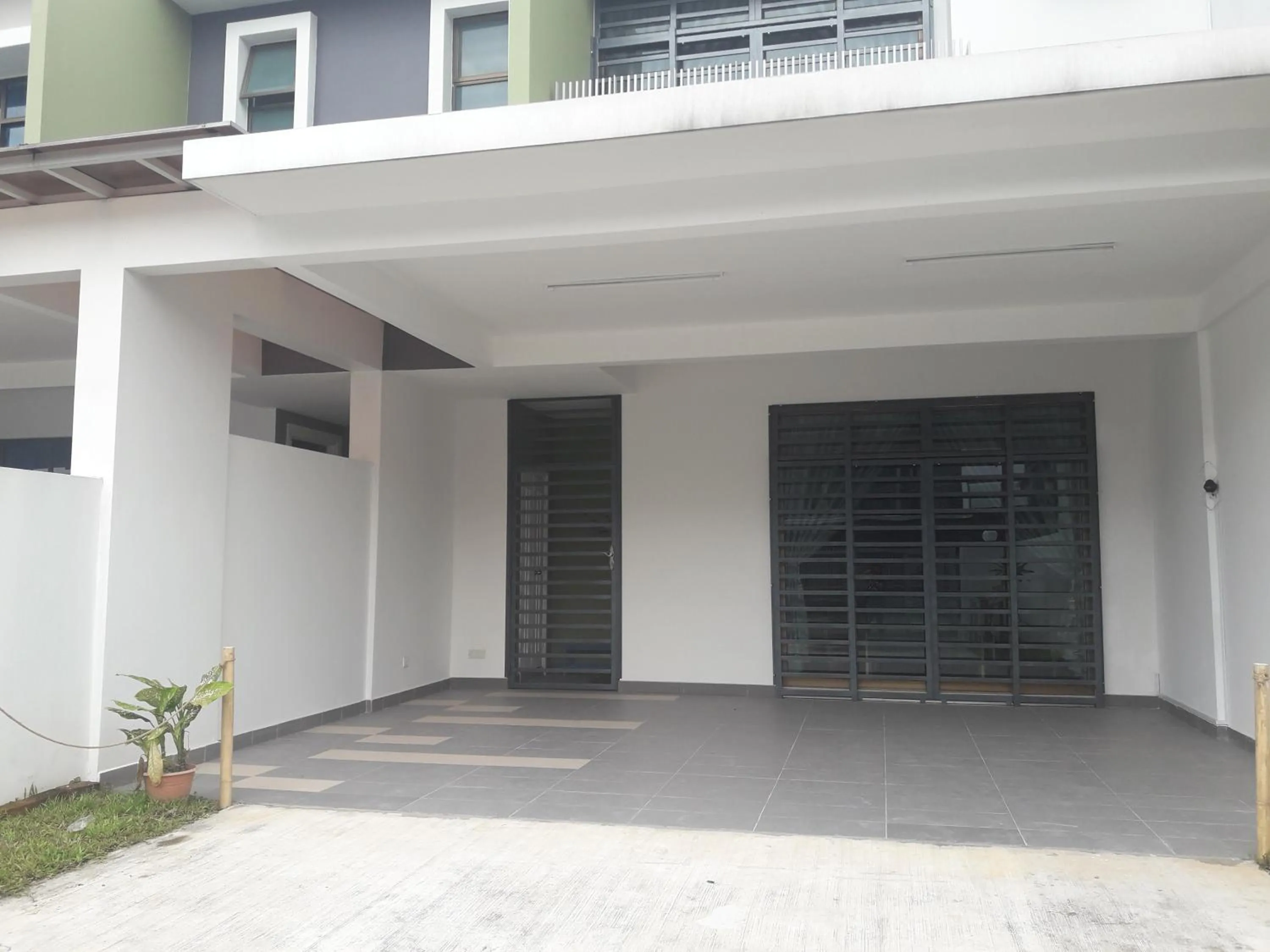Property building in Tampoi Homestay