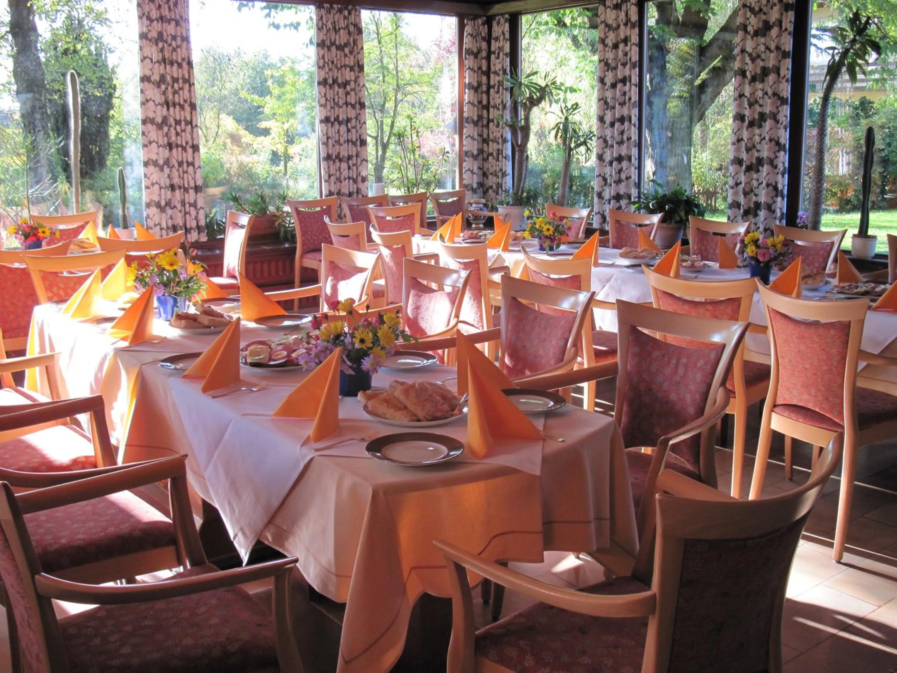 Restaurant/places to eat in Hotel-Café "Schauinsland"