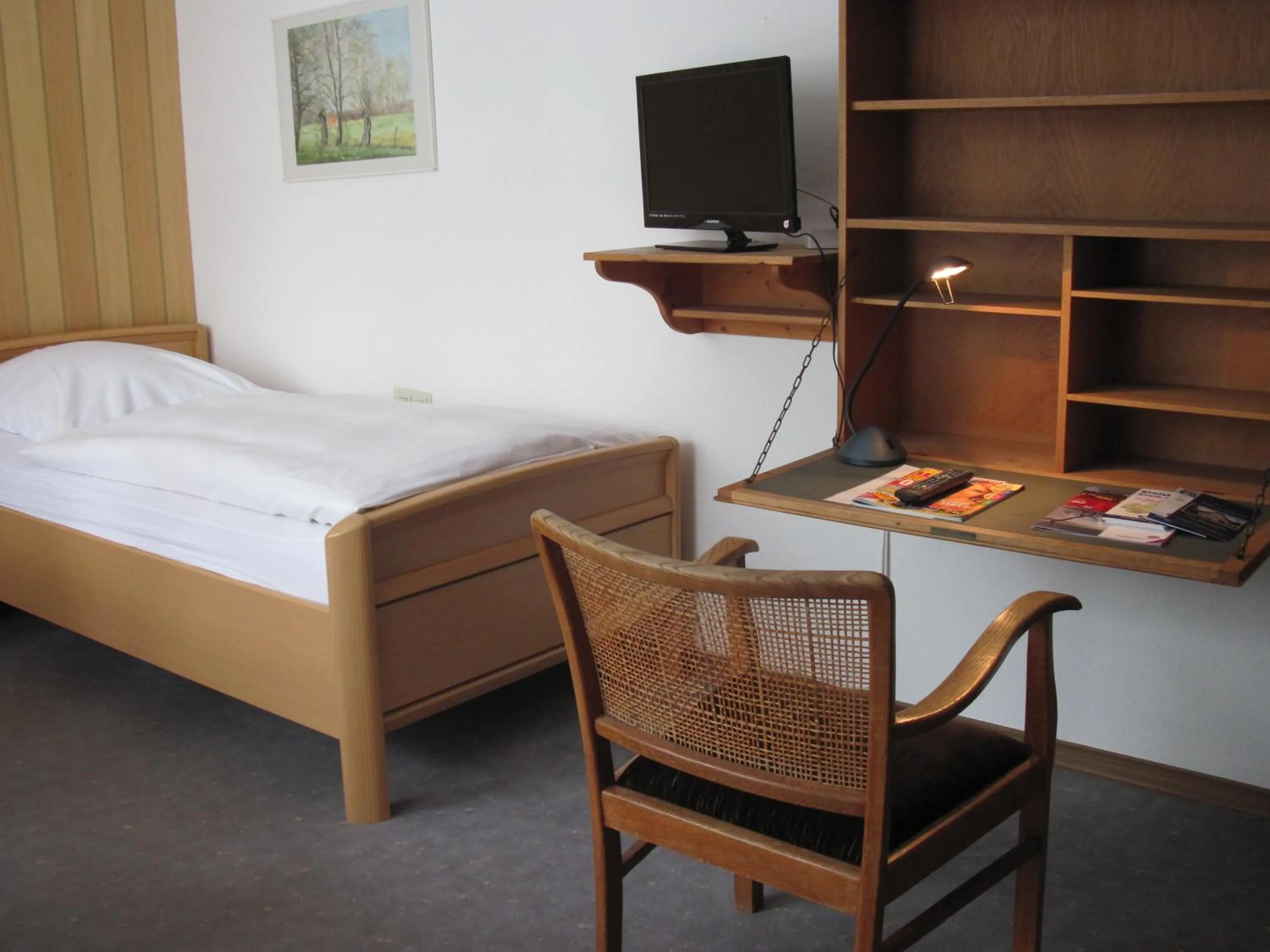 Photo of the whole room, Bed in Hotel-Café "Schauinsland"