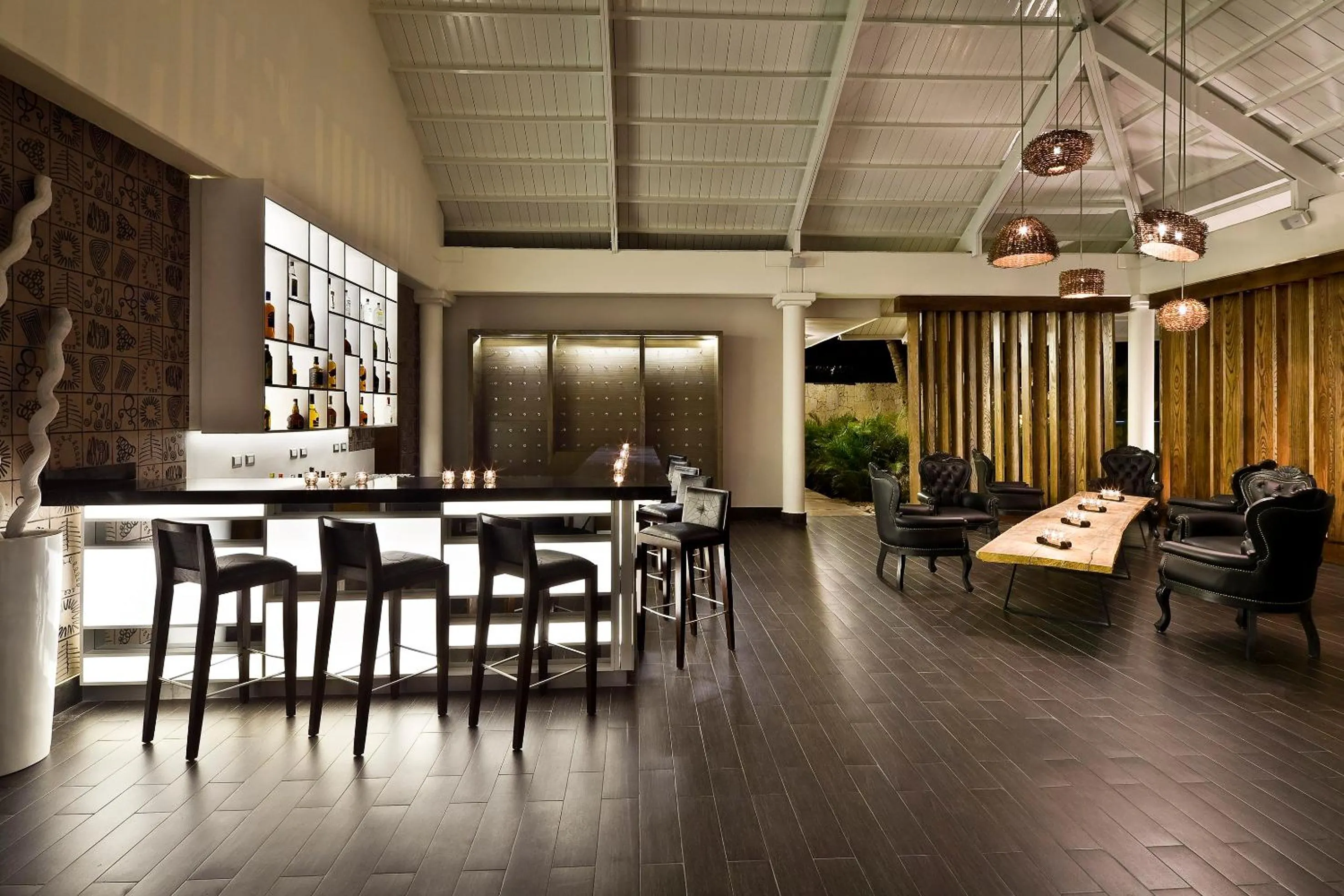 Lounge or bar in Meliá Caribe Beach Resort-All Inclusive