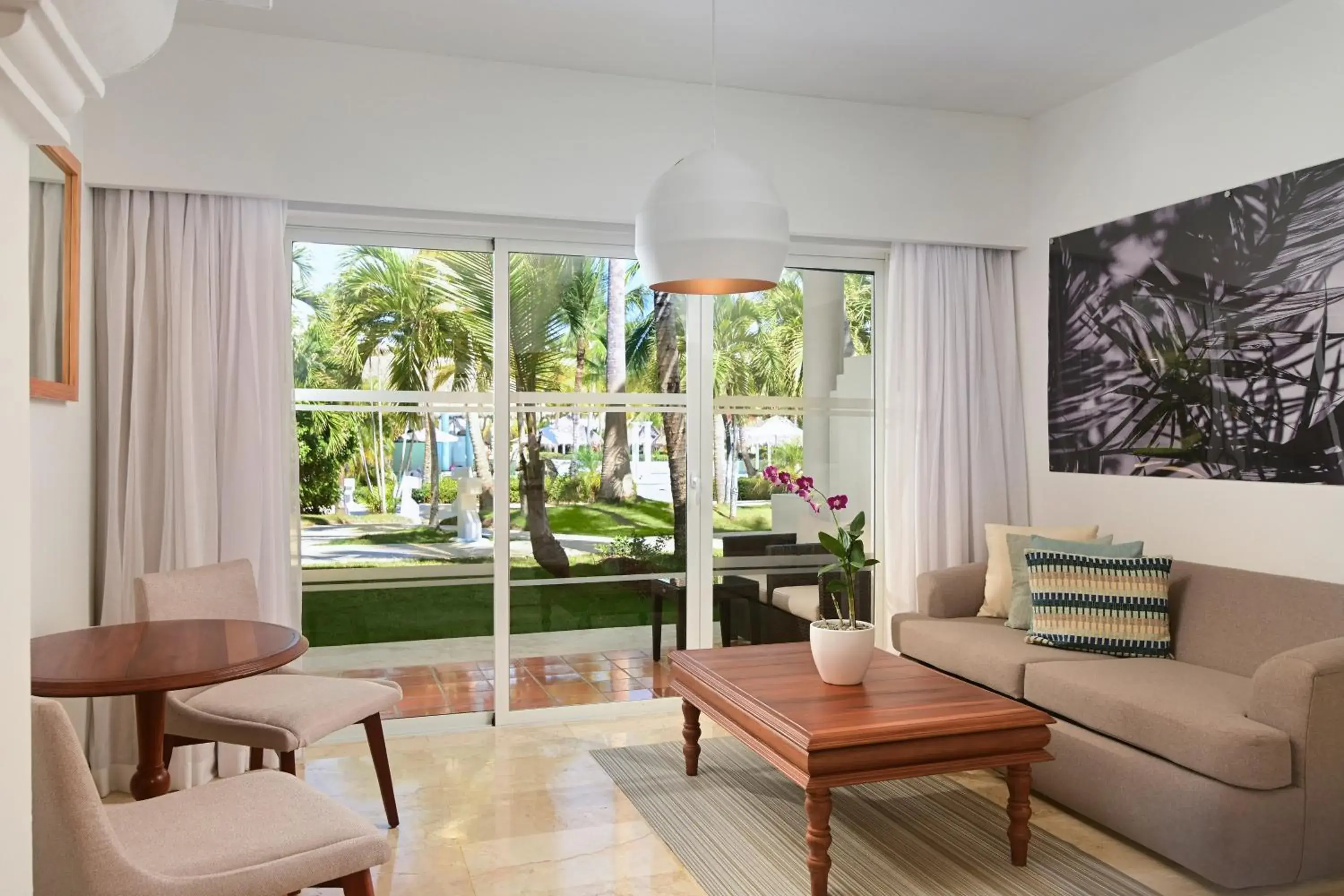 The Level Junior Suite Garden View - single occupancy in Meliá Caribe Beach Resort-All Inclusive The Level Junior Suite Garden View - single occupancy in Meliá Caribe Beach Resort-All Inclusive