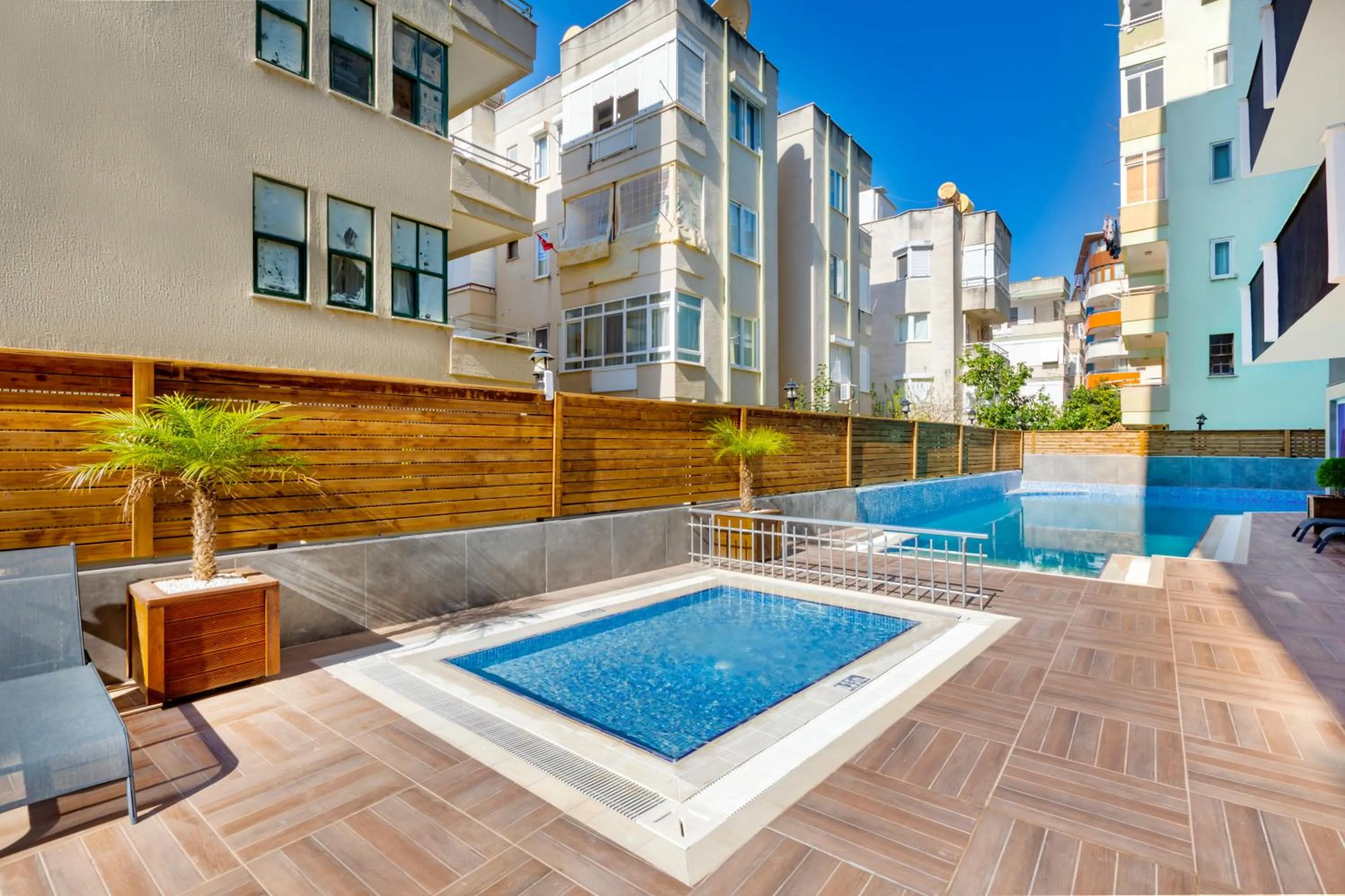 Seating area in Royalisa City Apart Hotel