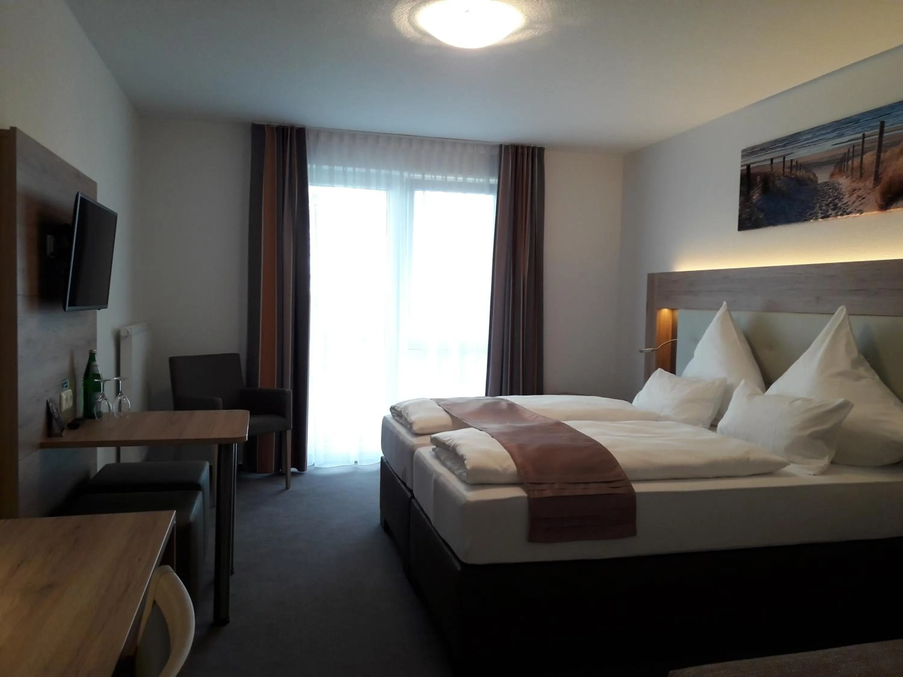 Photo of the whole room, Bed in Zum alten Bahnhof