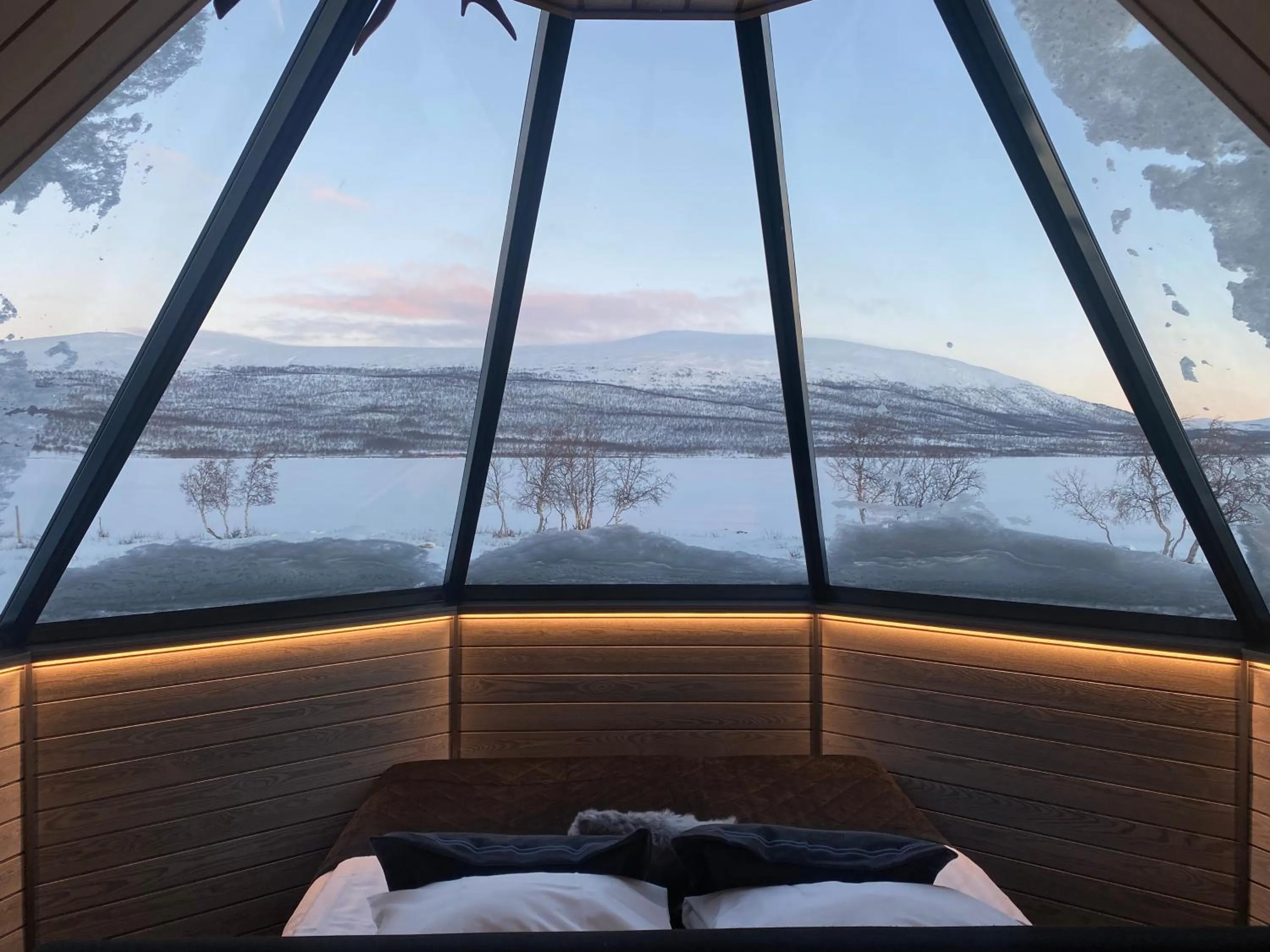 Winter in Arctic Land Adventure Glass Igloos