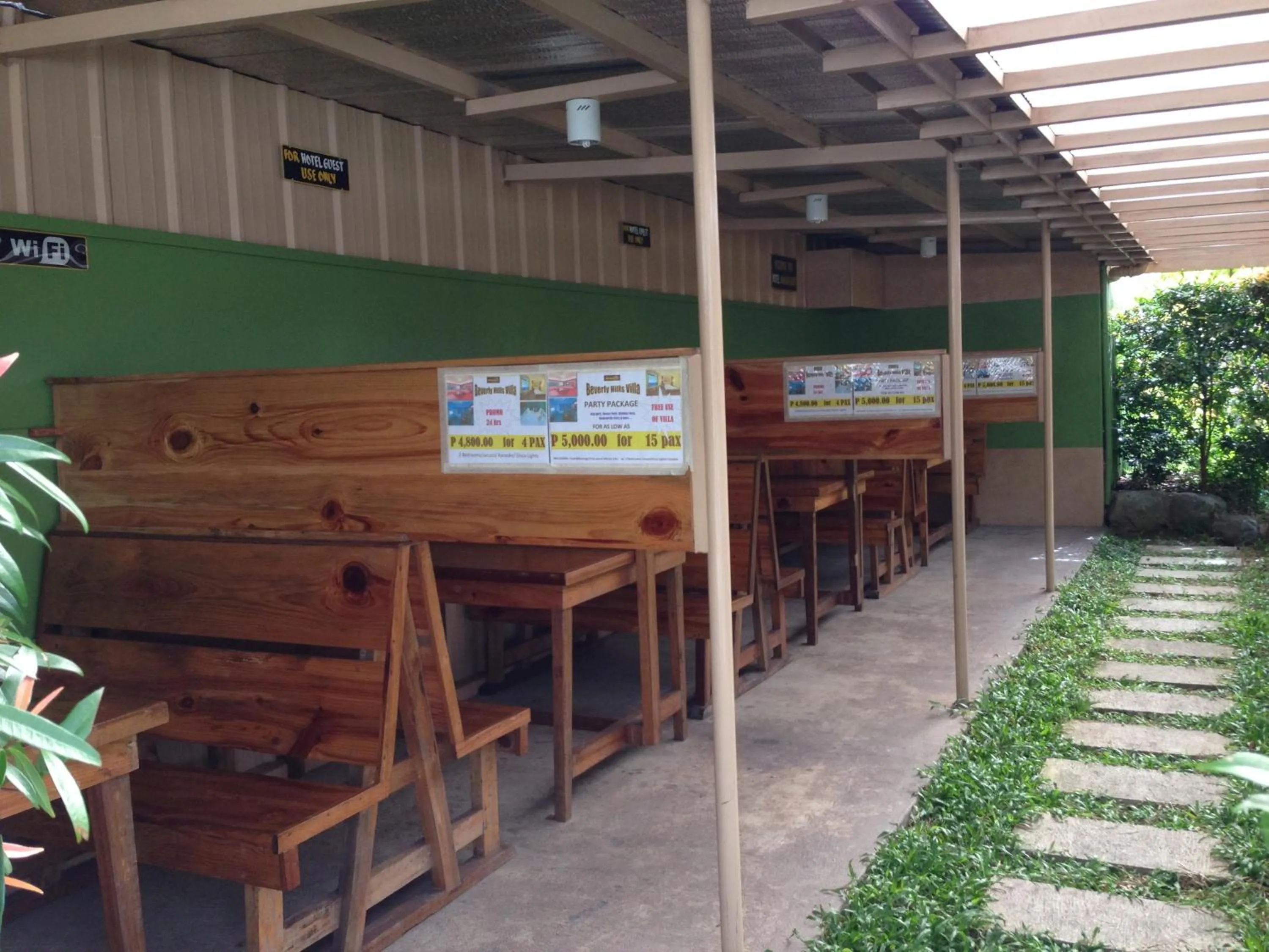 Other in Hollywood Drive-In Hotel