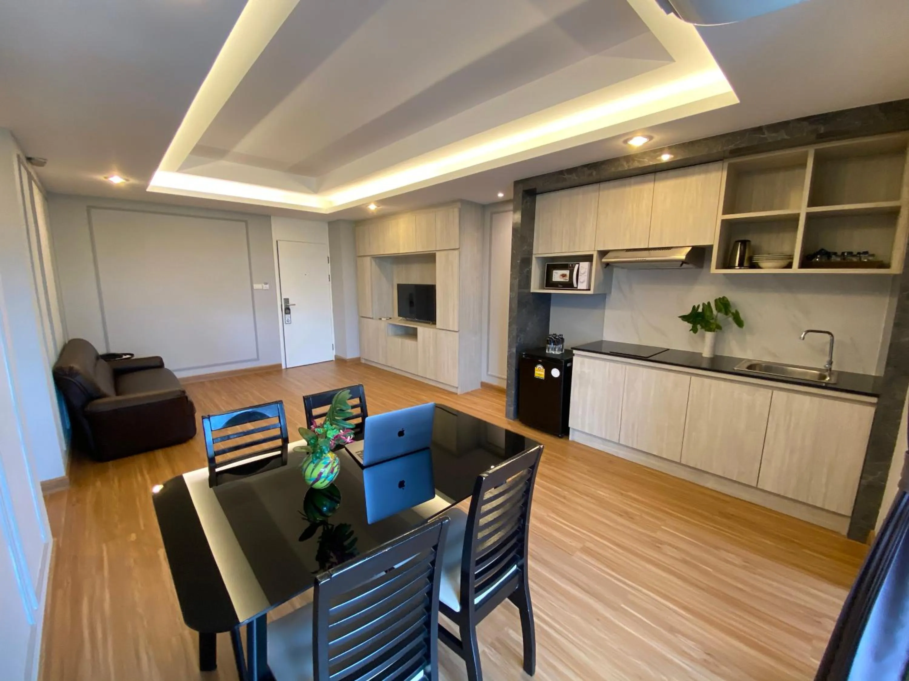 Kitchen or kitchenette in Boss Hotel