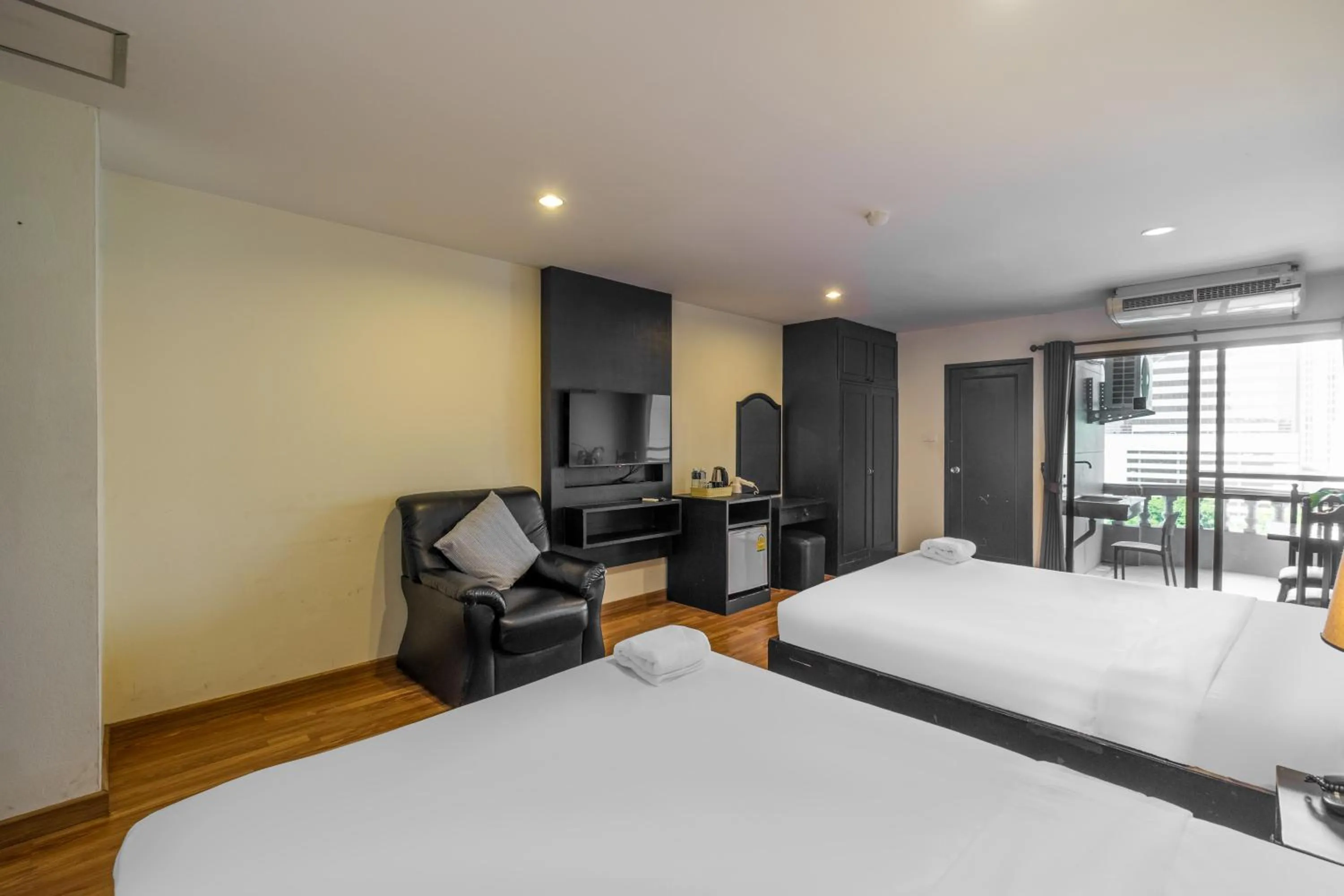 TV and multimedia, Bed in Boss Hotel