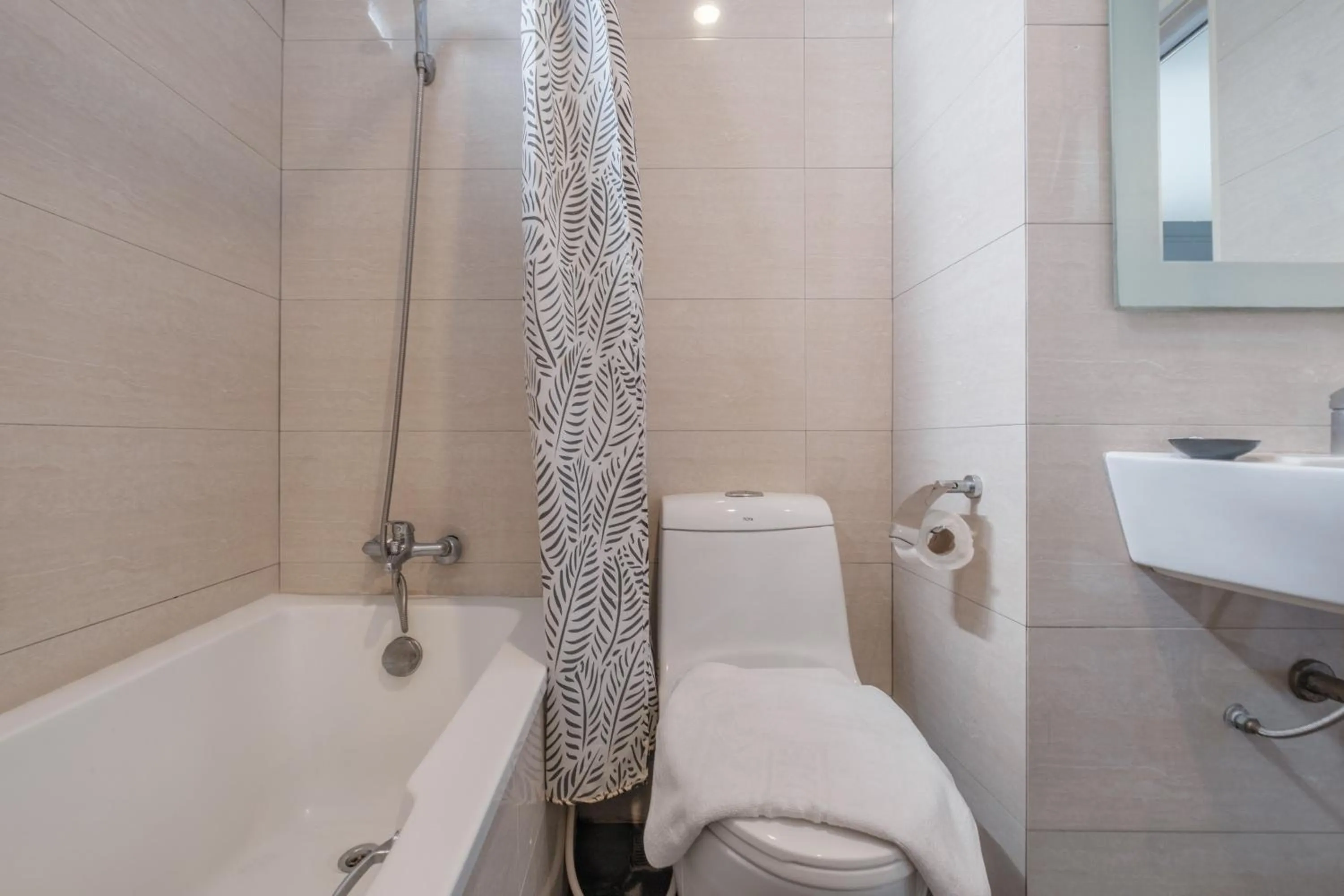 Shower in Boss Hotel