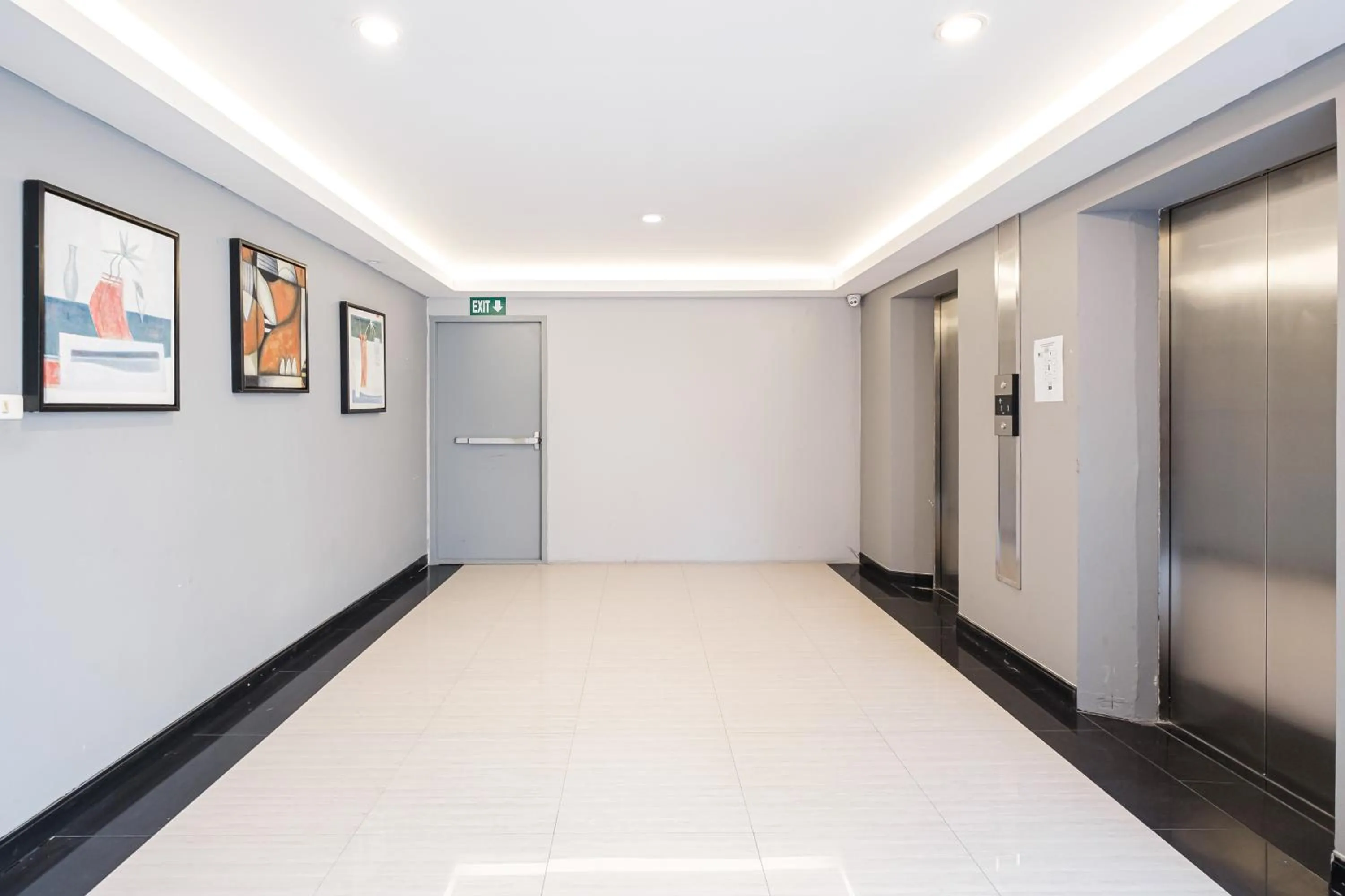 elevator in Boss Hotel