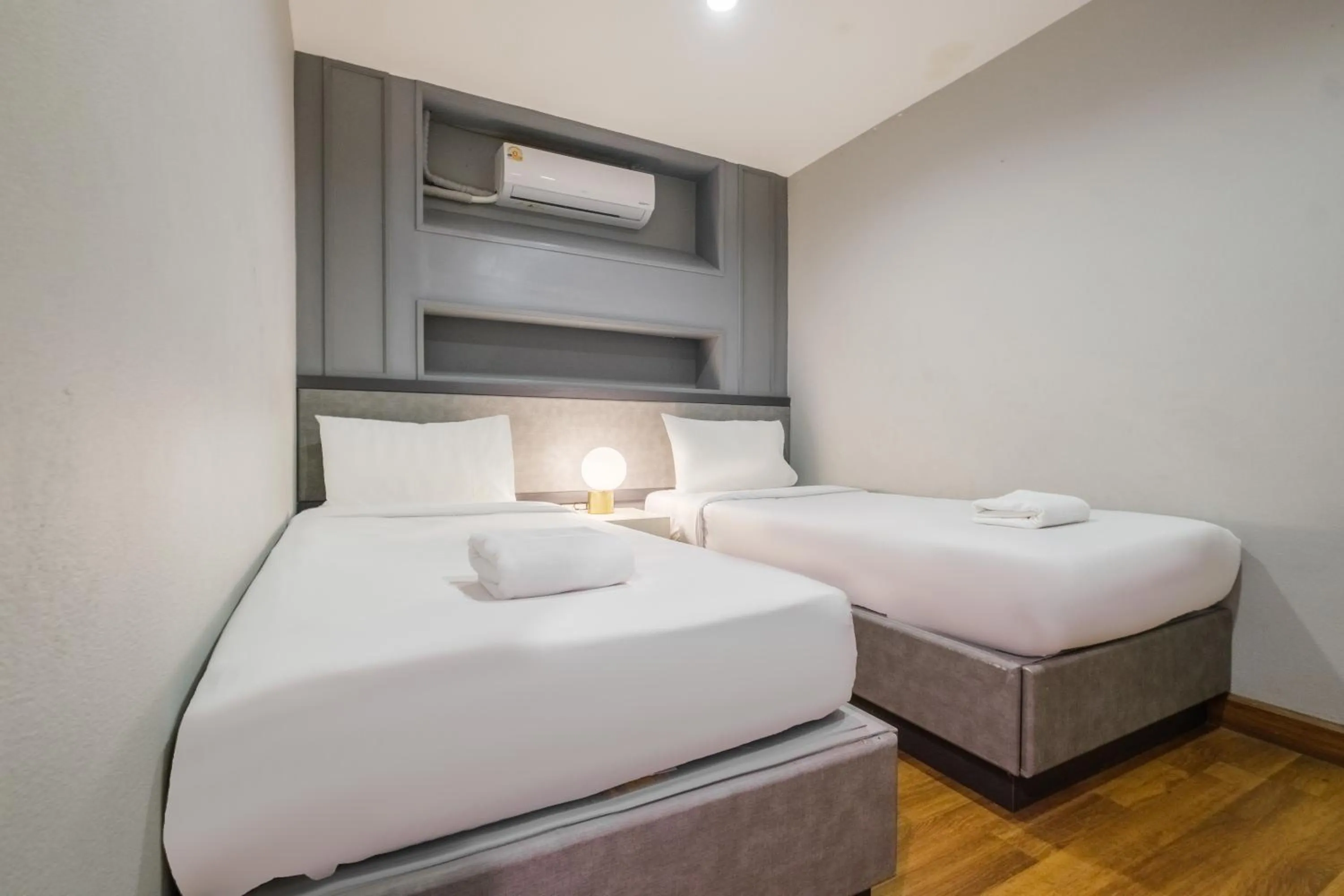 Bedroom, Bed in Boss Hotel