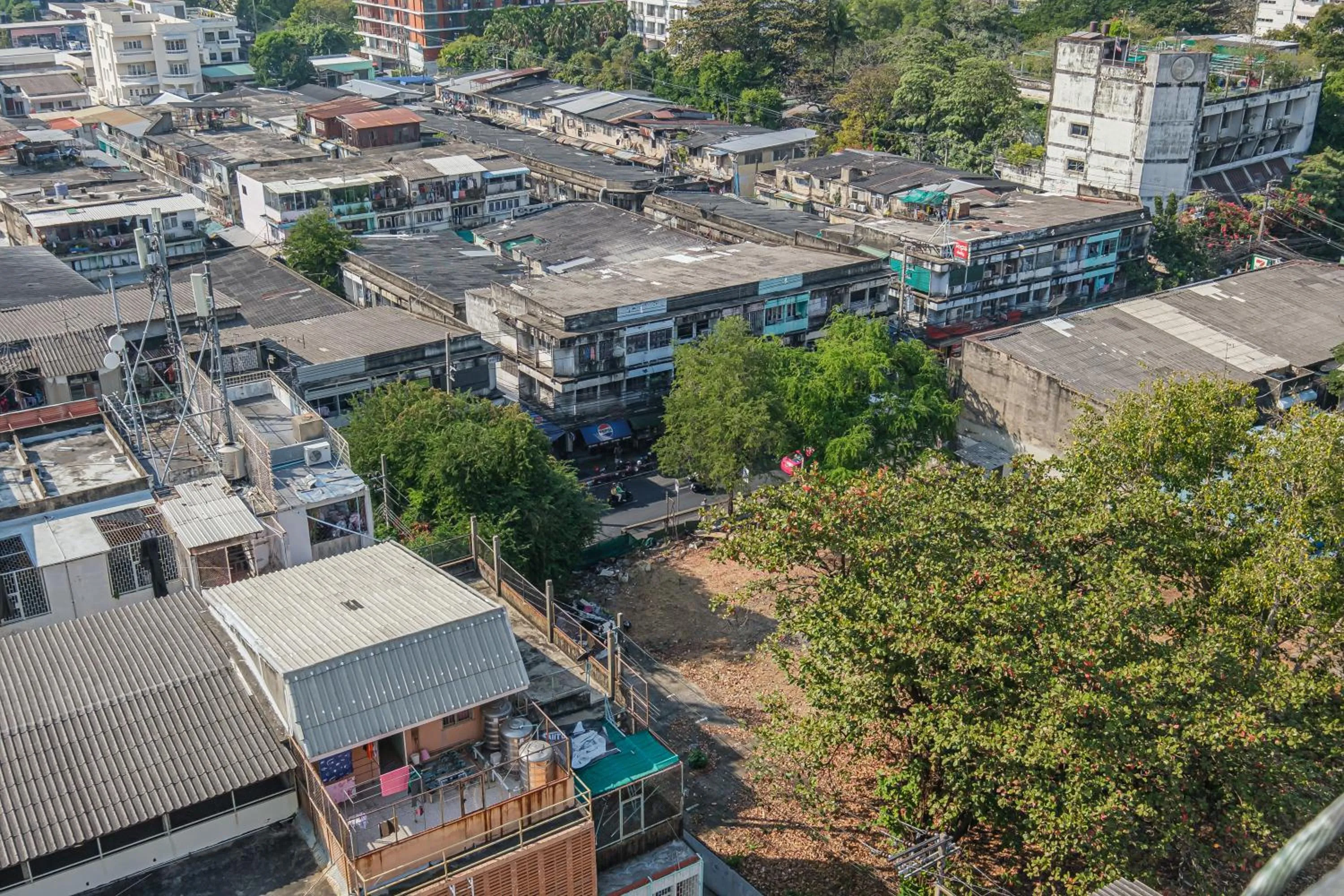 Neighbourhood in Boss Hotel