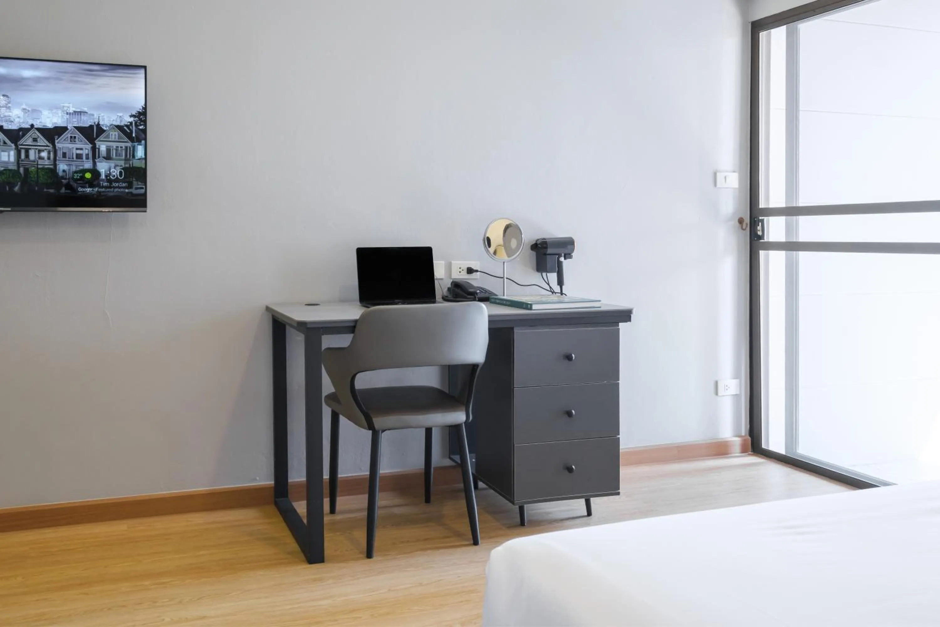 TV and multimedia, Bed in Boss Hotel