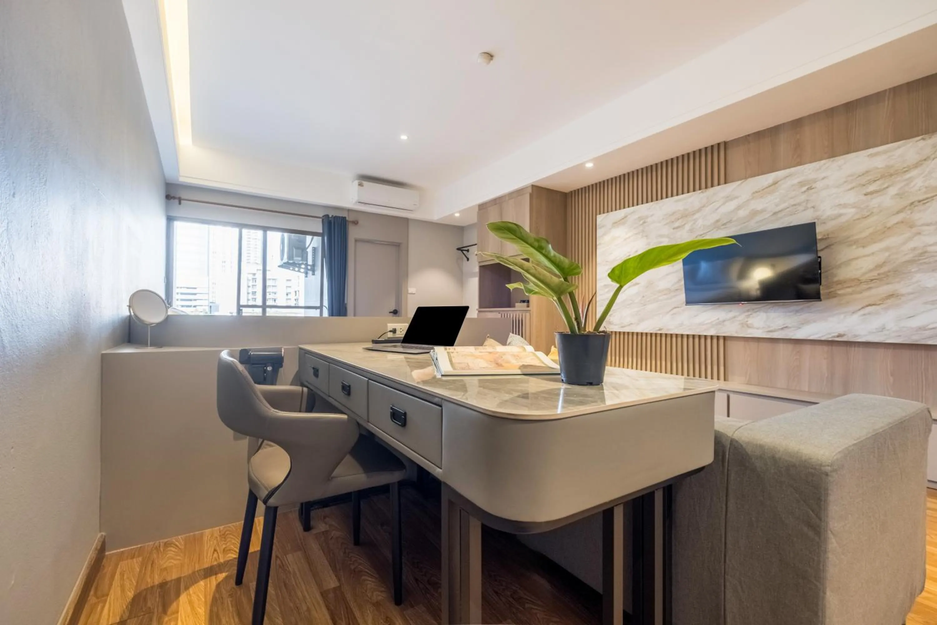 TV and multimedia in Boss Hotel