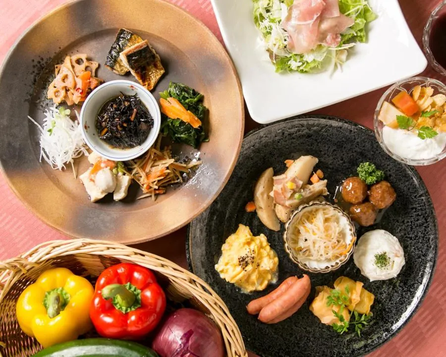 Restaurant/places to eat in Hotel Shin Osaka