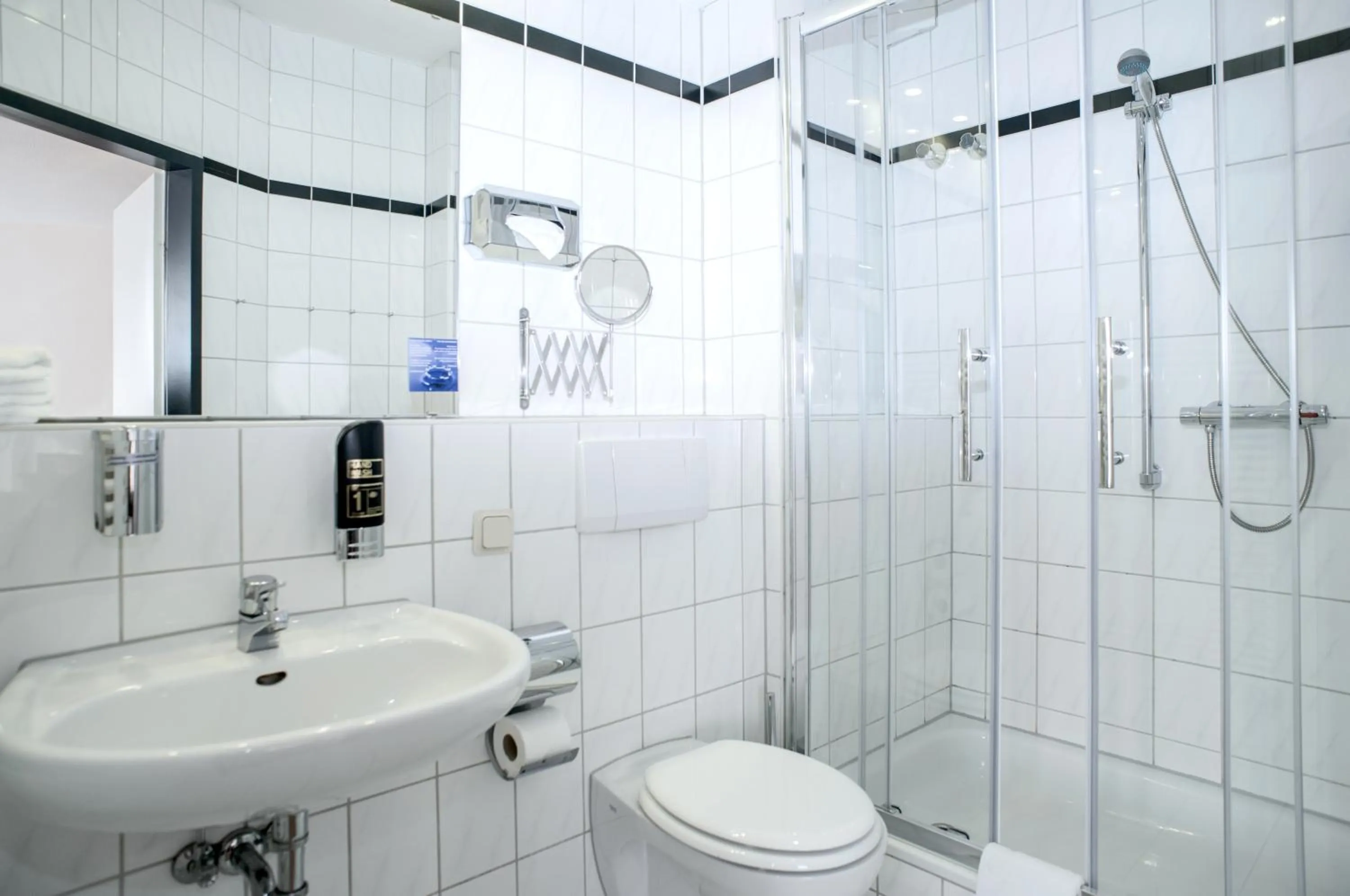 Shower in City Hotel Aschersleben