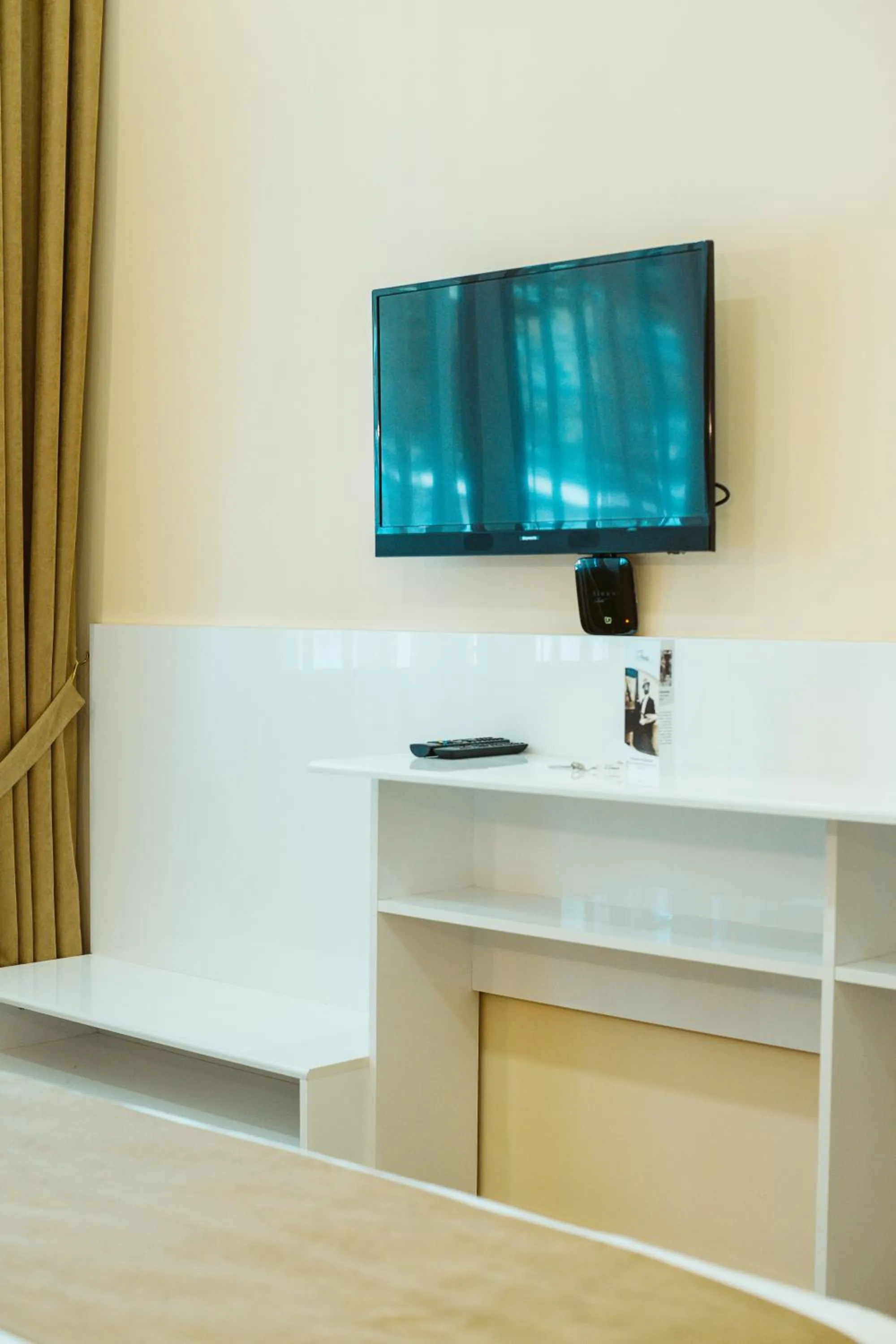 TV and multimedia in L'image Art Hotel