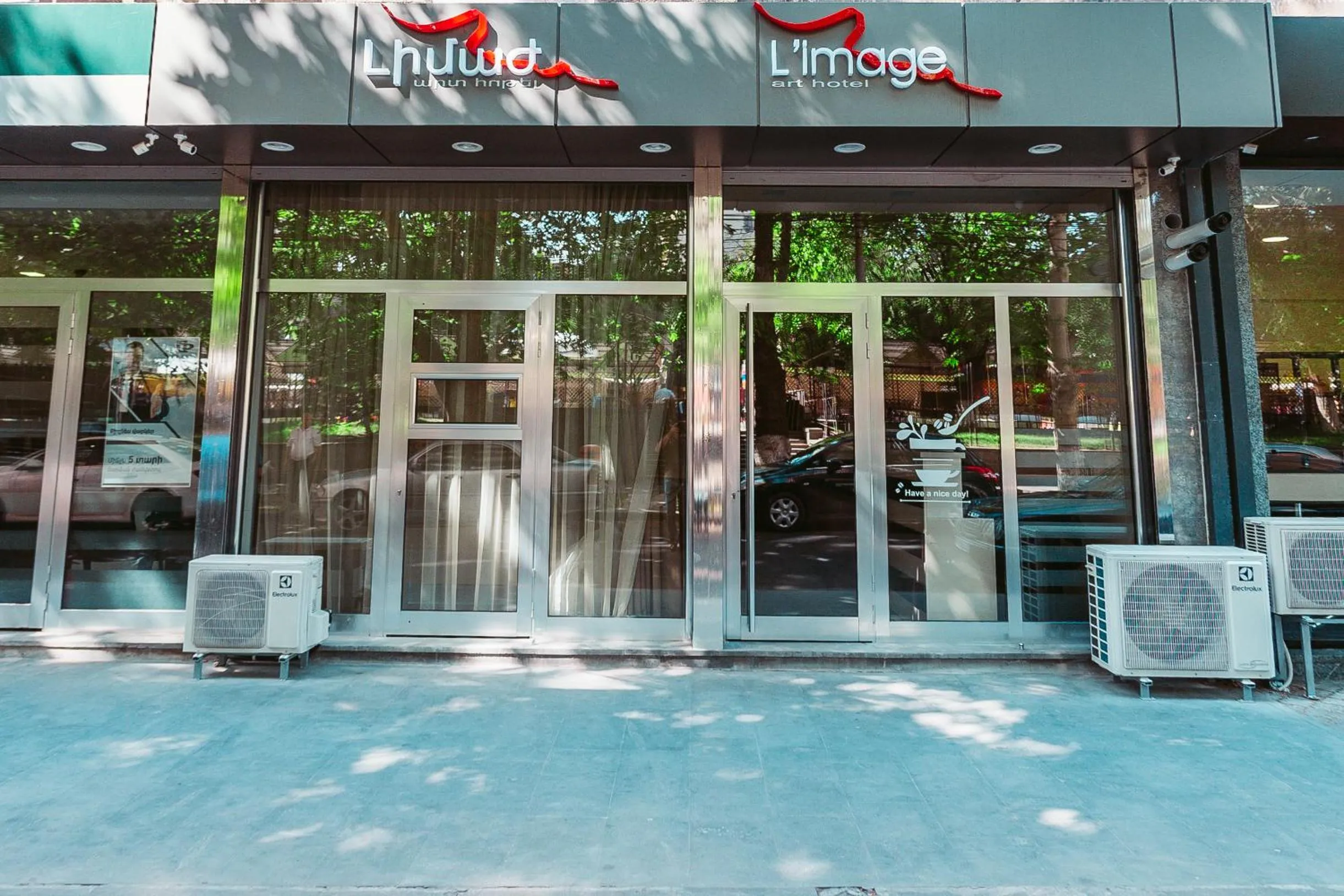 Property building in L'image Art Hotel