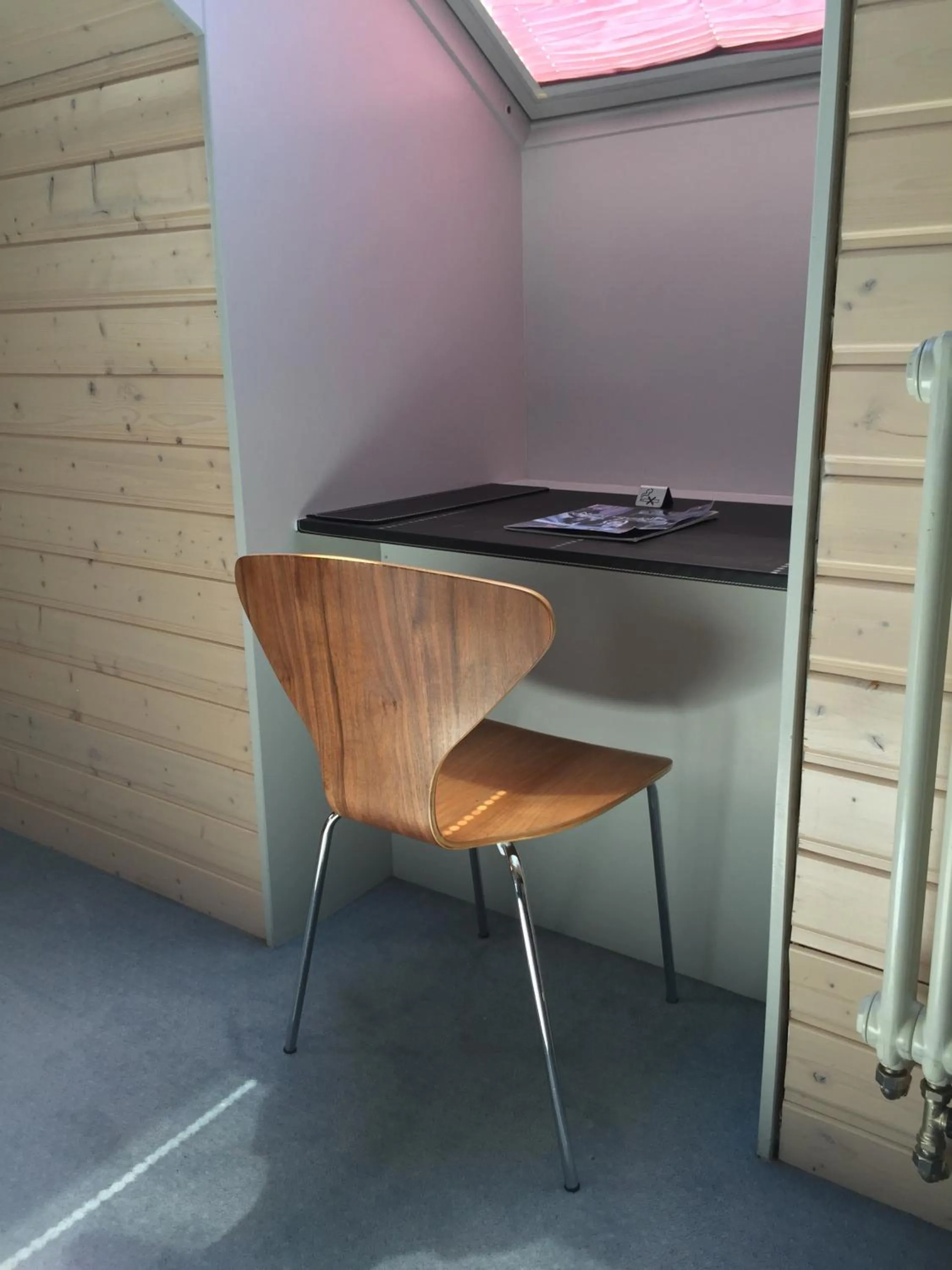 Decorative detail in Hôtel de France