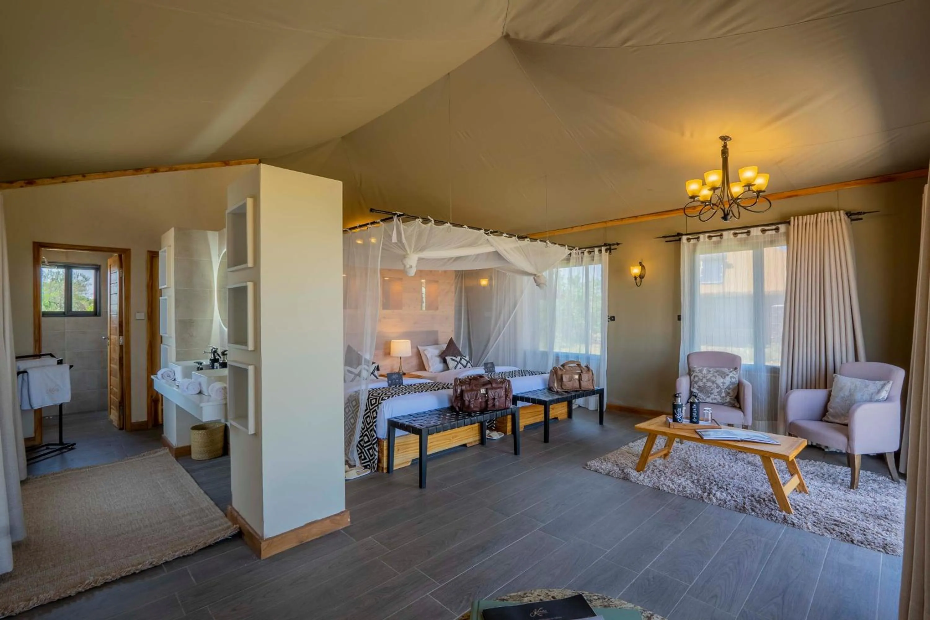 Photo of the whole room, Bed in Serengeti Mara River Camp