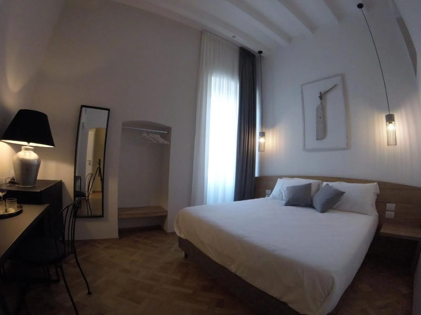 Photo of the whole room in Palazzo Marina