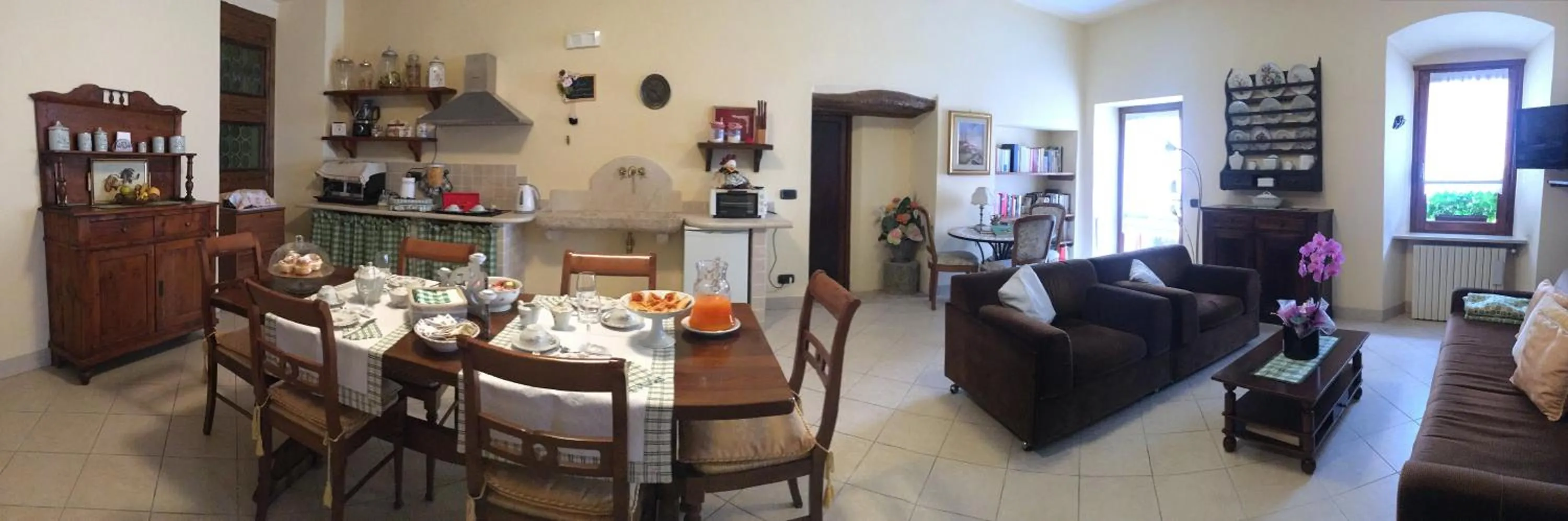 Communal kitchen in B&B Al Caseificio