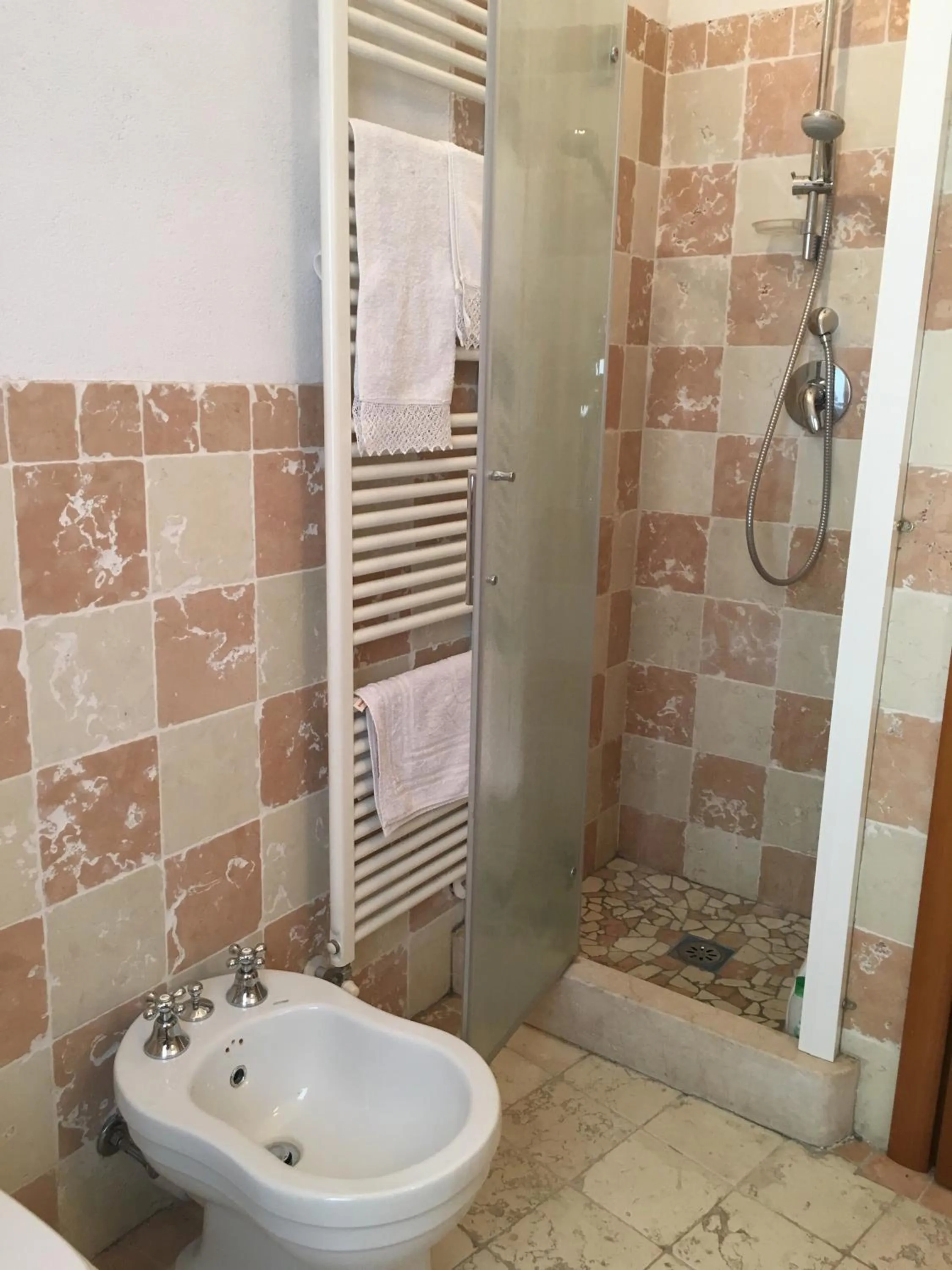 Shower in B&B Al Caseificio
