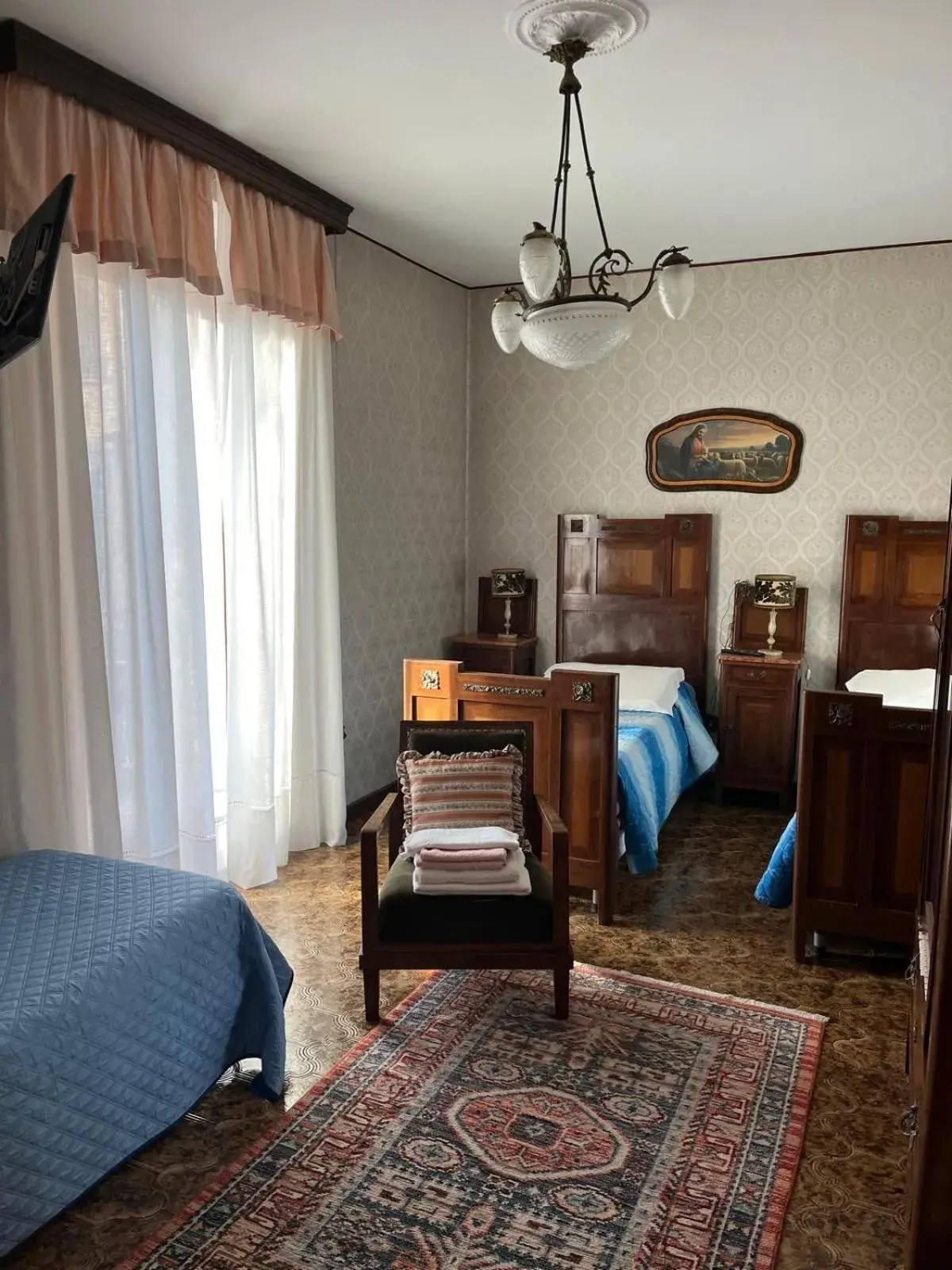 Basic Triple Room with Shared Bathroom - single occupancy in B&B Al Caseificio Basic Triple Room with Shared Bathroom - single occupancy in B&B Al Caseificio