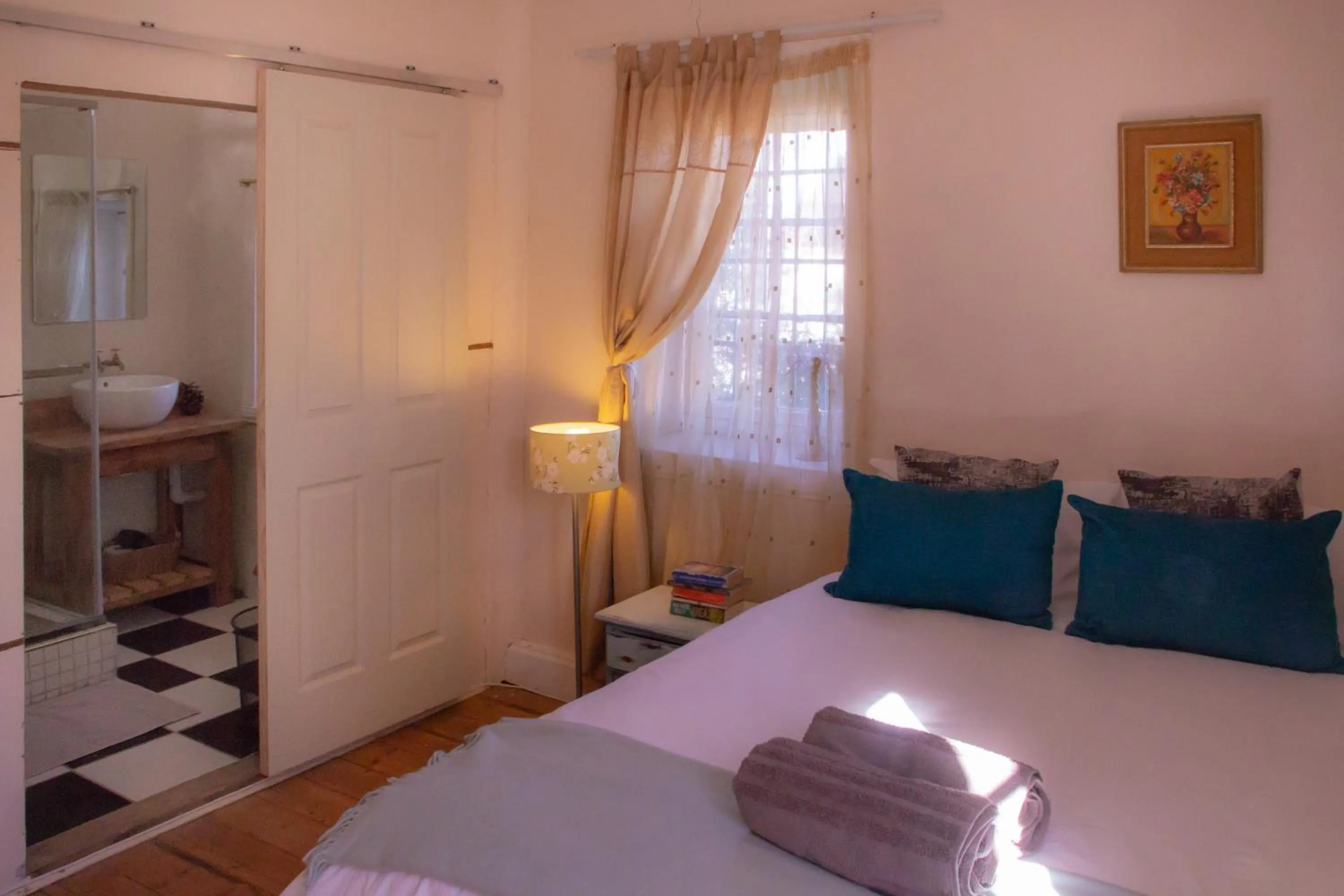 Bedroom, Bed in The Cherry Stone Country House