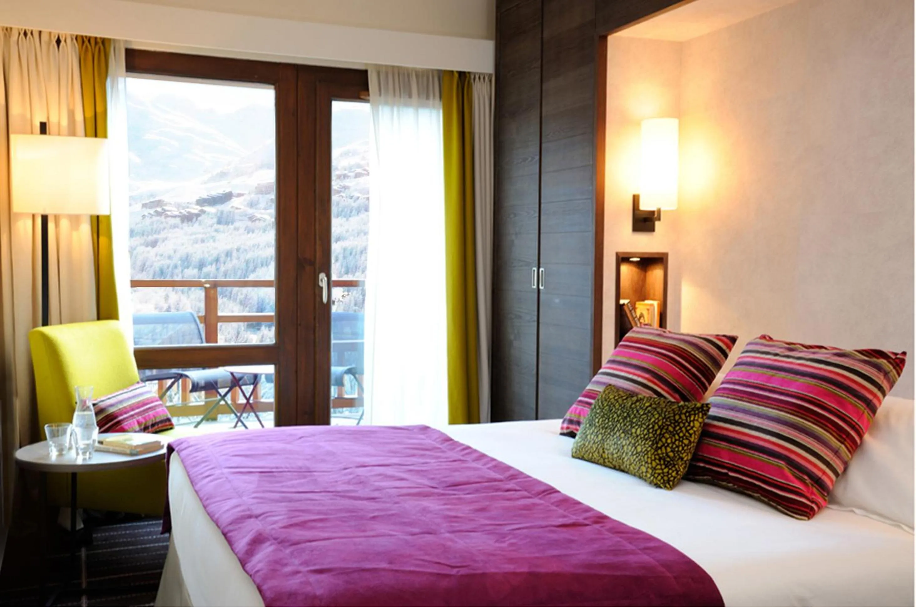 Bedroom, Bed in Hotel Le Savoy