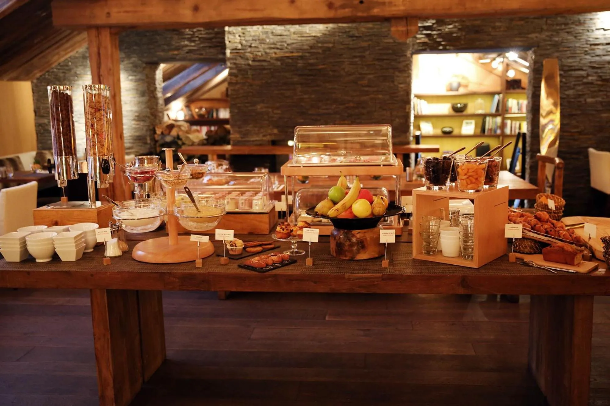 Breakfast in Hotel Le Savoy