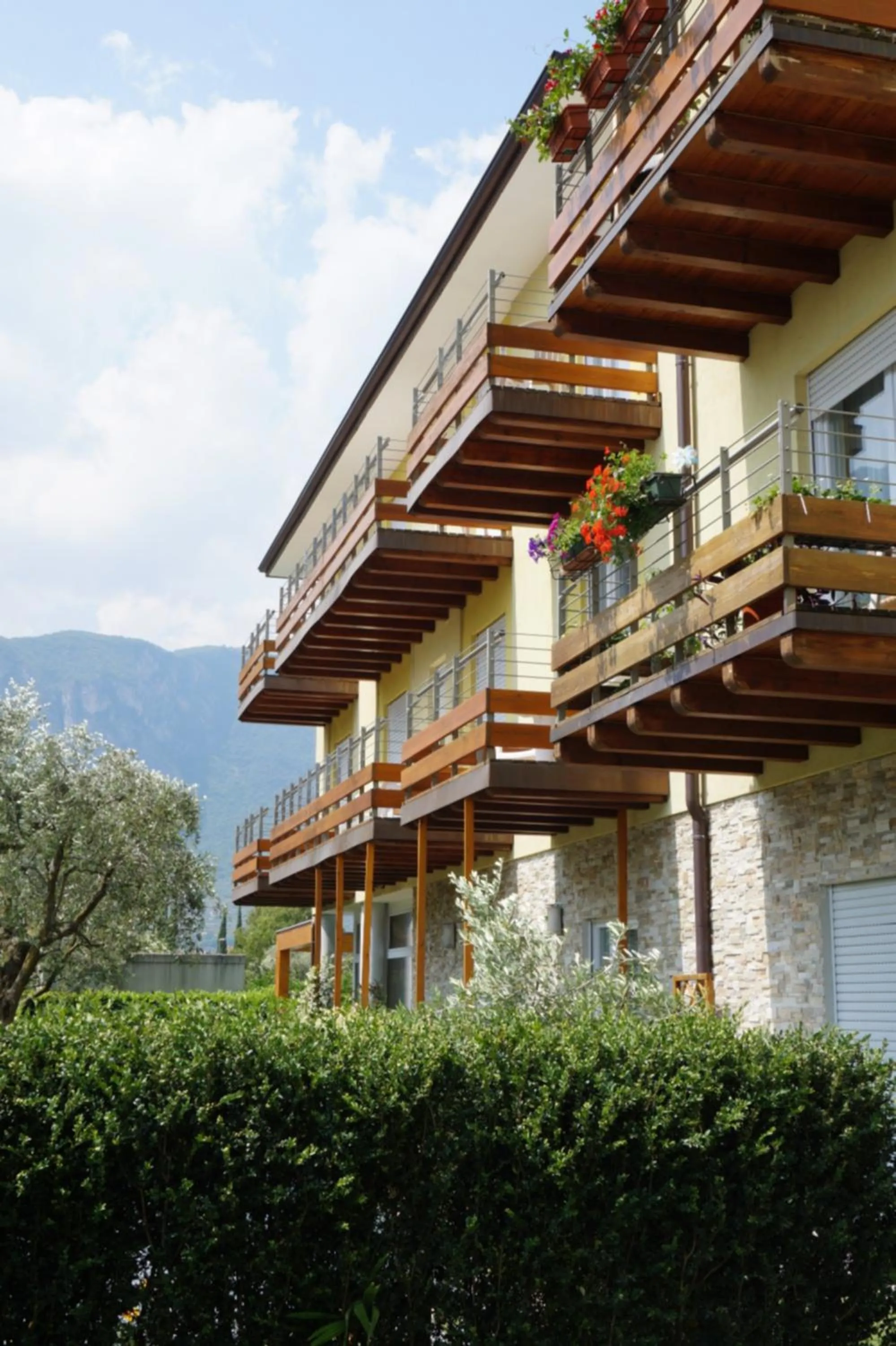 Facade/entrance in Residence Rivachiara (check-in at Hotel Riviera in Viale Rovereto, 95)