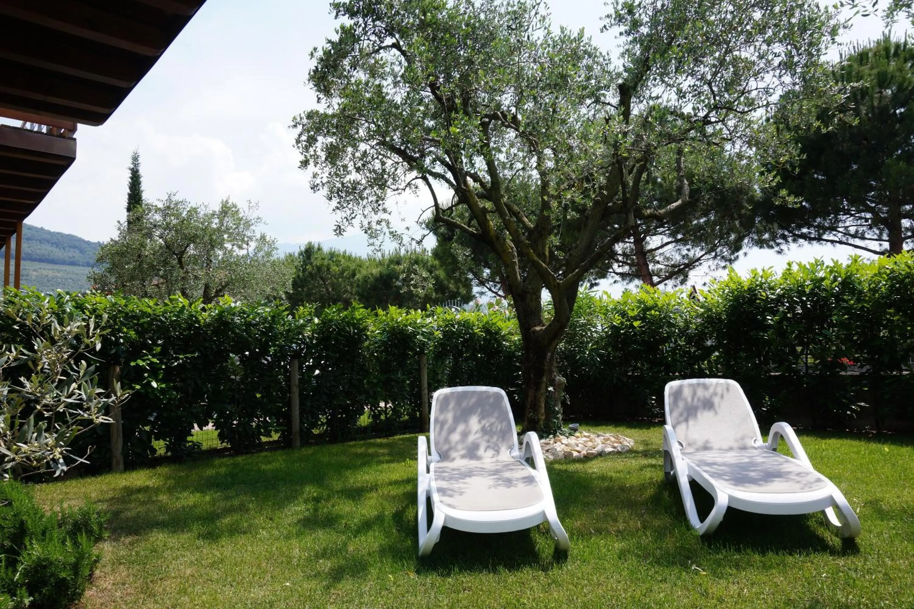 Facade/entrance in Residence Rivachiara (check-in at Hotel Riviera in Viale Rovereto, 95)