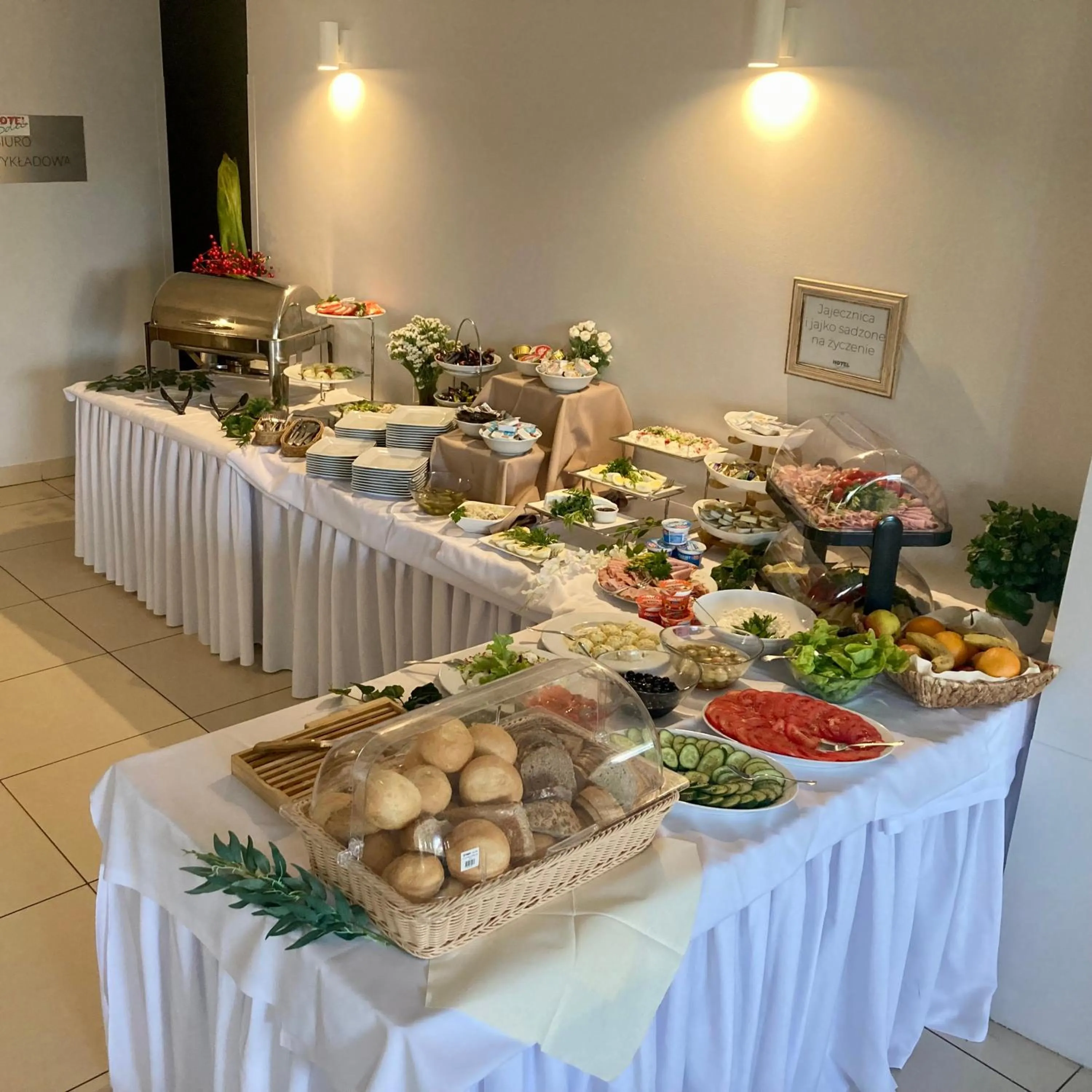 Breakfast in Hotel Solec