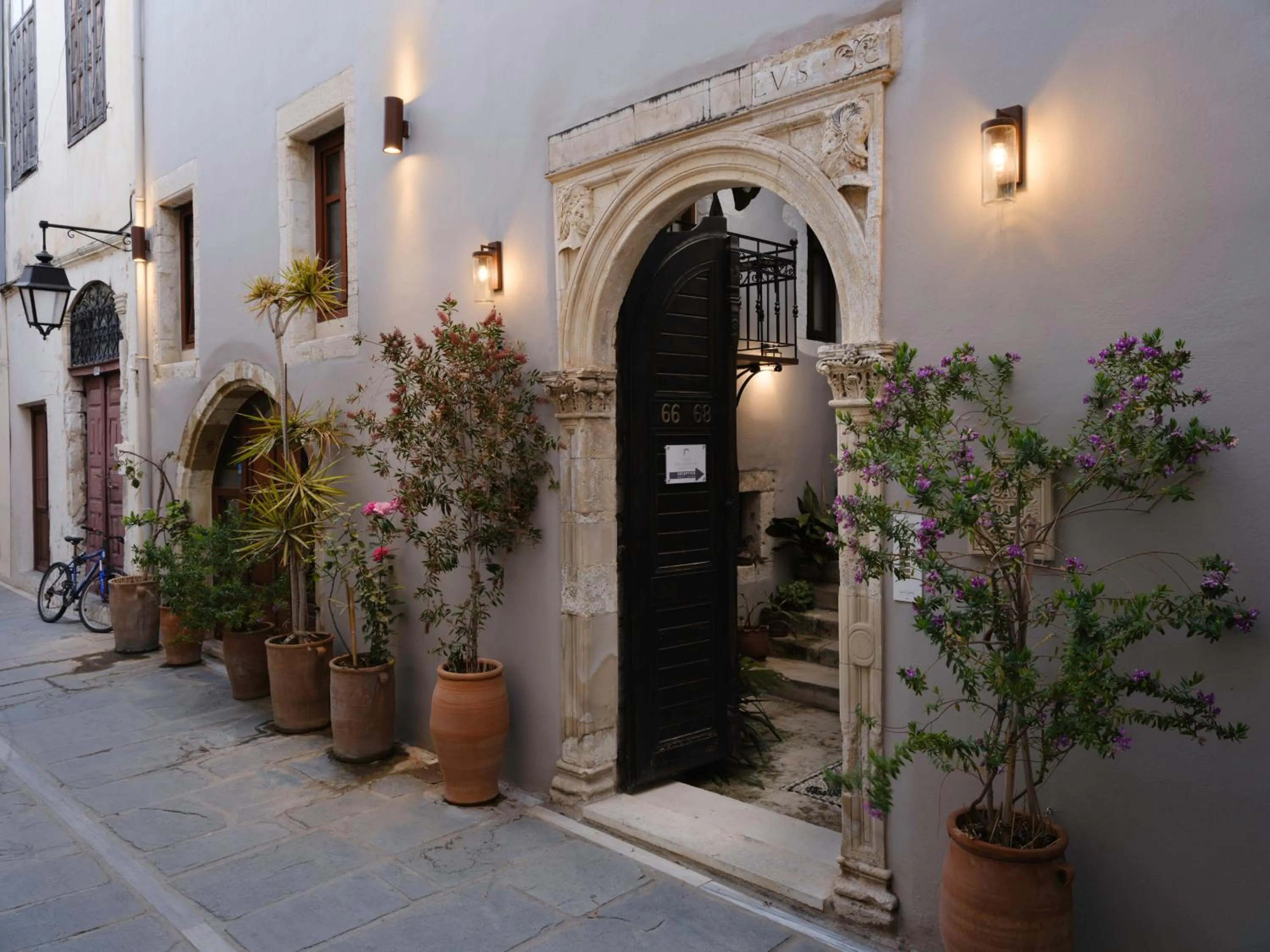 Facade/entrance in Casa Dei Delfini
