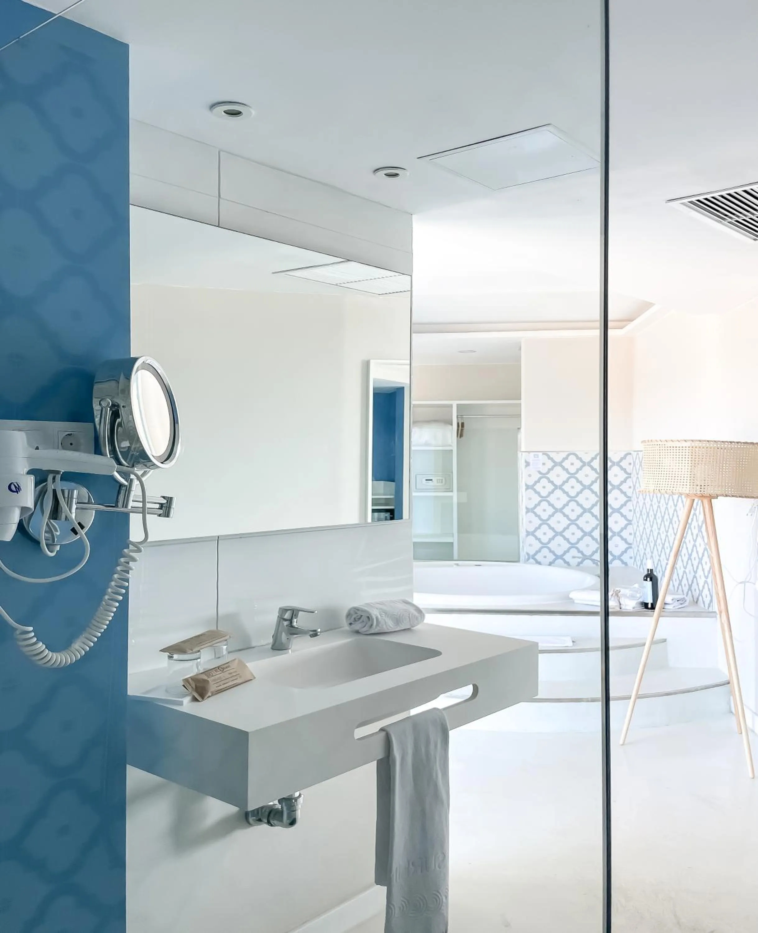 Decorative detail in Corralejo Surfing Colors Hotel&Apartments