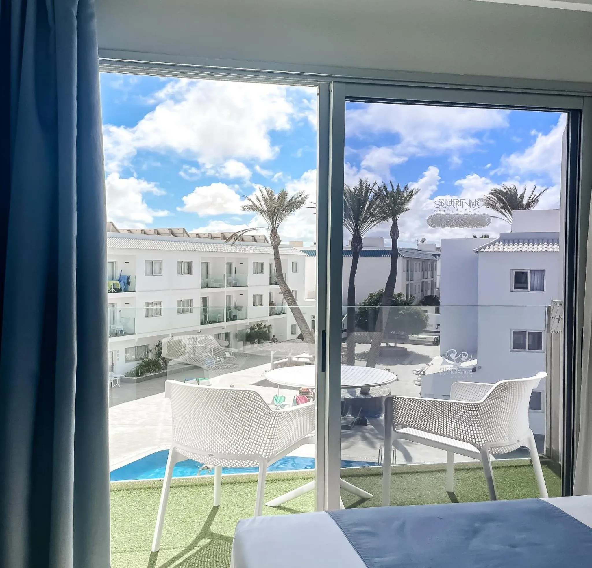 Balcony/Terrace, Bed in Corralejo Surfing Colors Hotel&Apartments