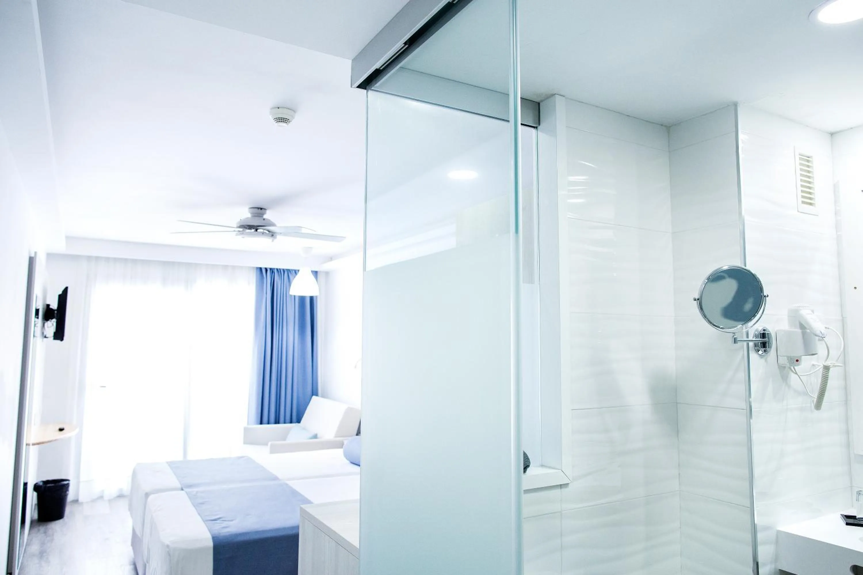 Photo of the whole room, Bed in Corralejo Surfing Colors Hotel&Apartments