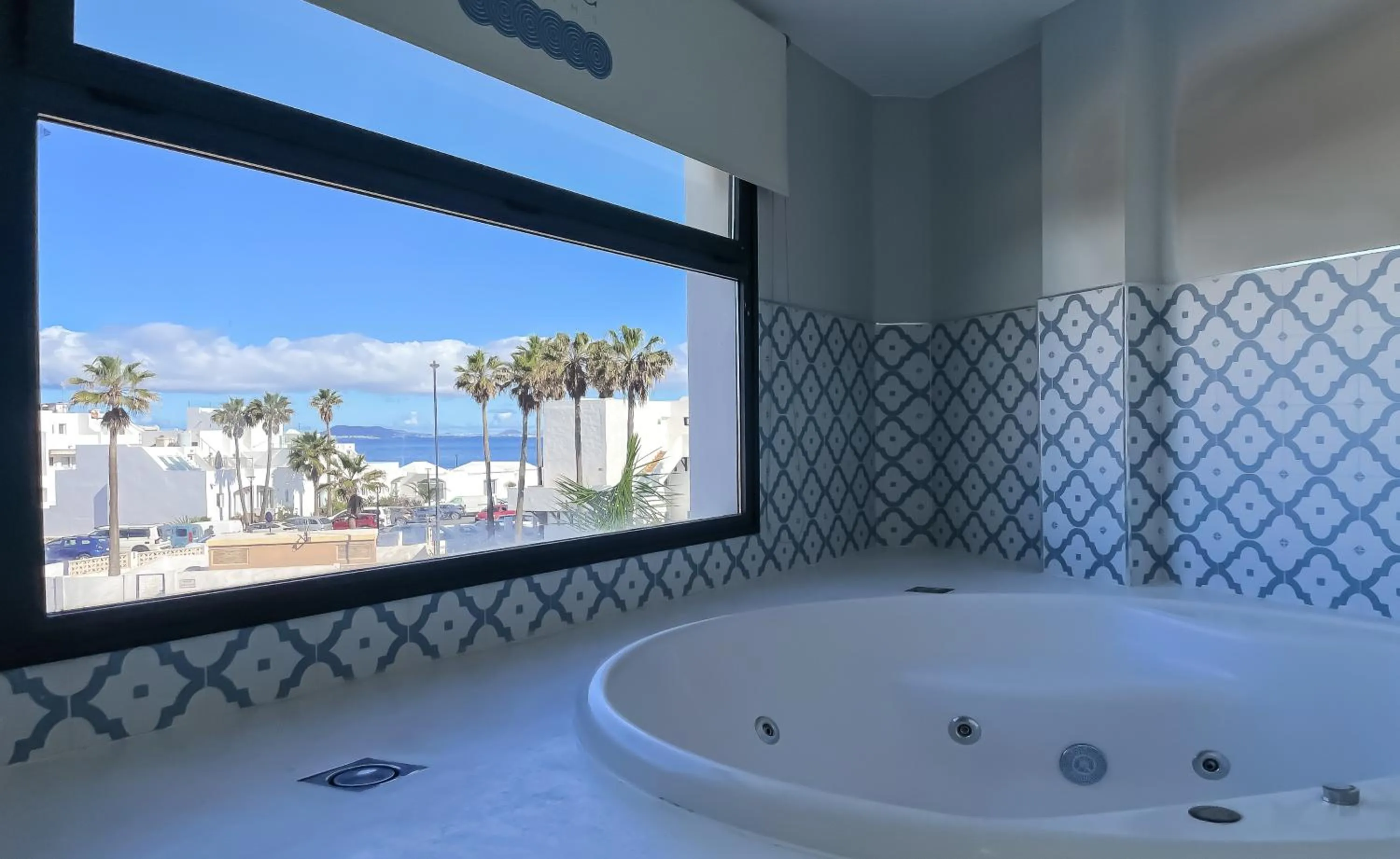 Hot Tub in Corralejo Surfing Colors Hotel&Apartments