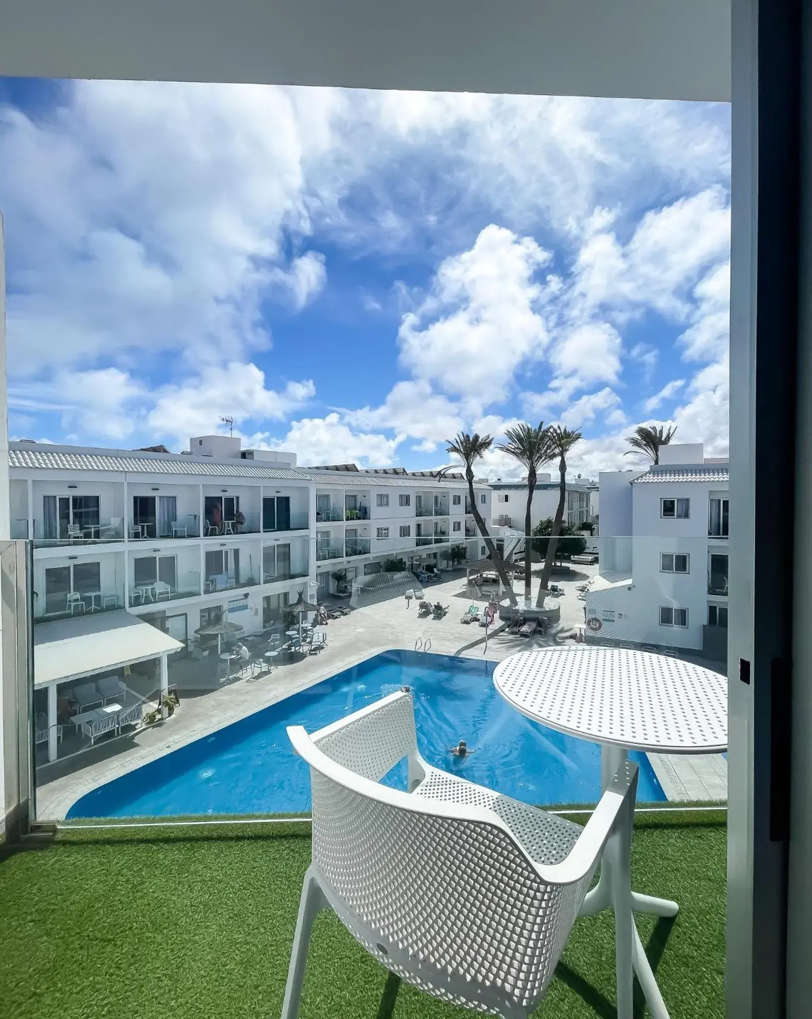 Double Room with Pool View in Corralejo Surfing Colors Hotel&Apartments Double Room with Pool View in Corralejo Surfing Colors Hotel&Apartments