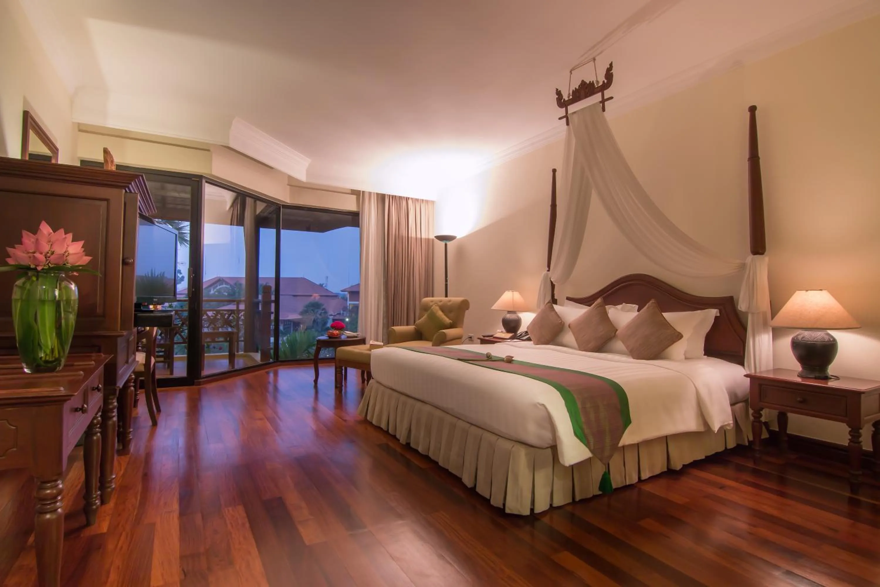 Photo of the whole room, Bed in Angkor Palace Resort & Spa
