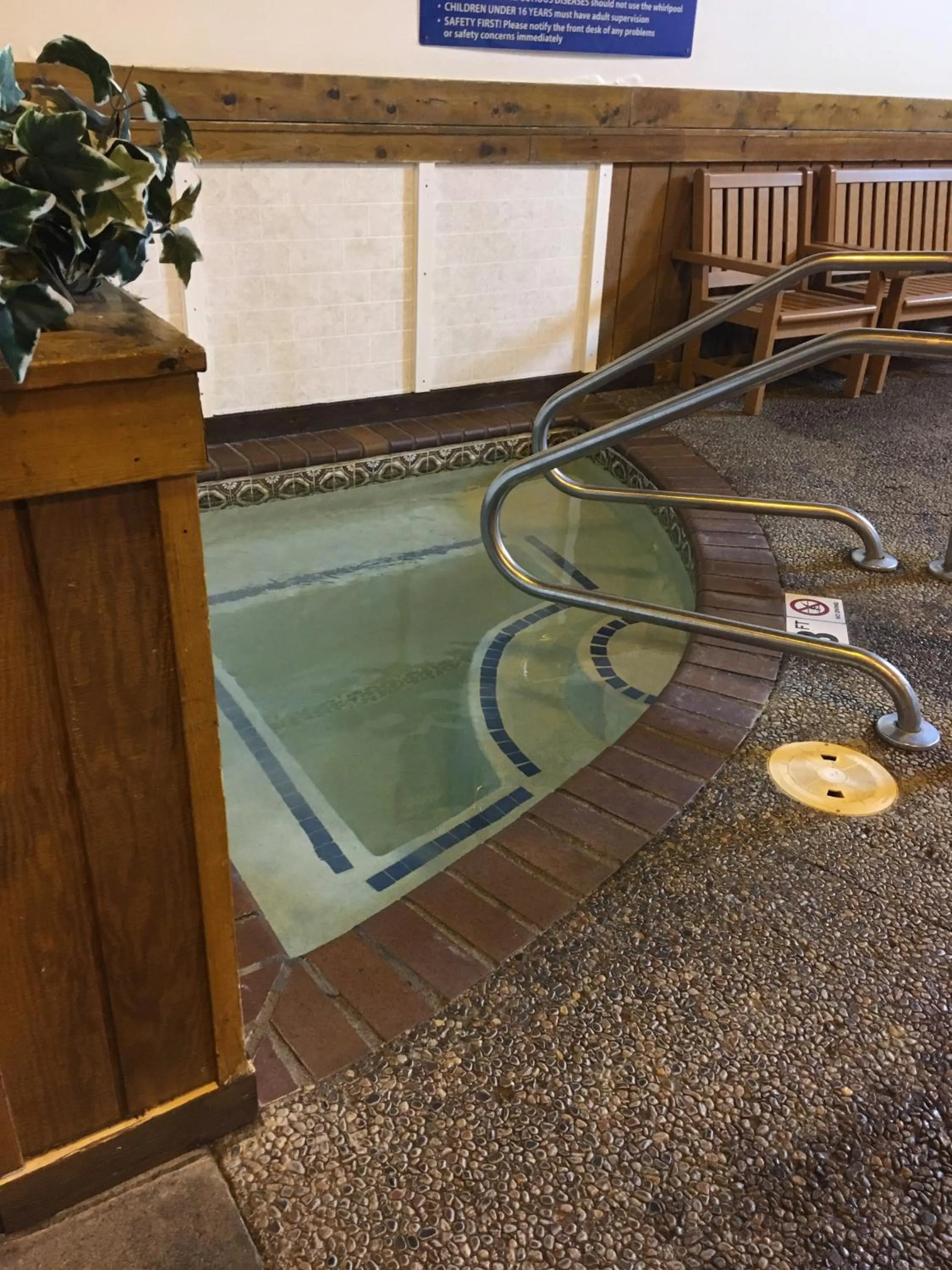 Hot Tub in Superior & Sage Hotel