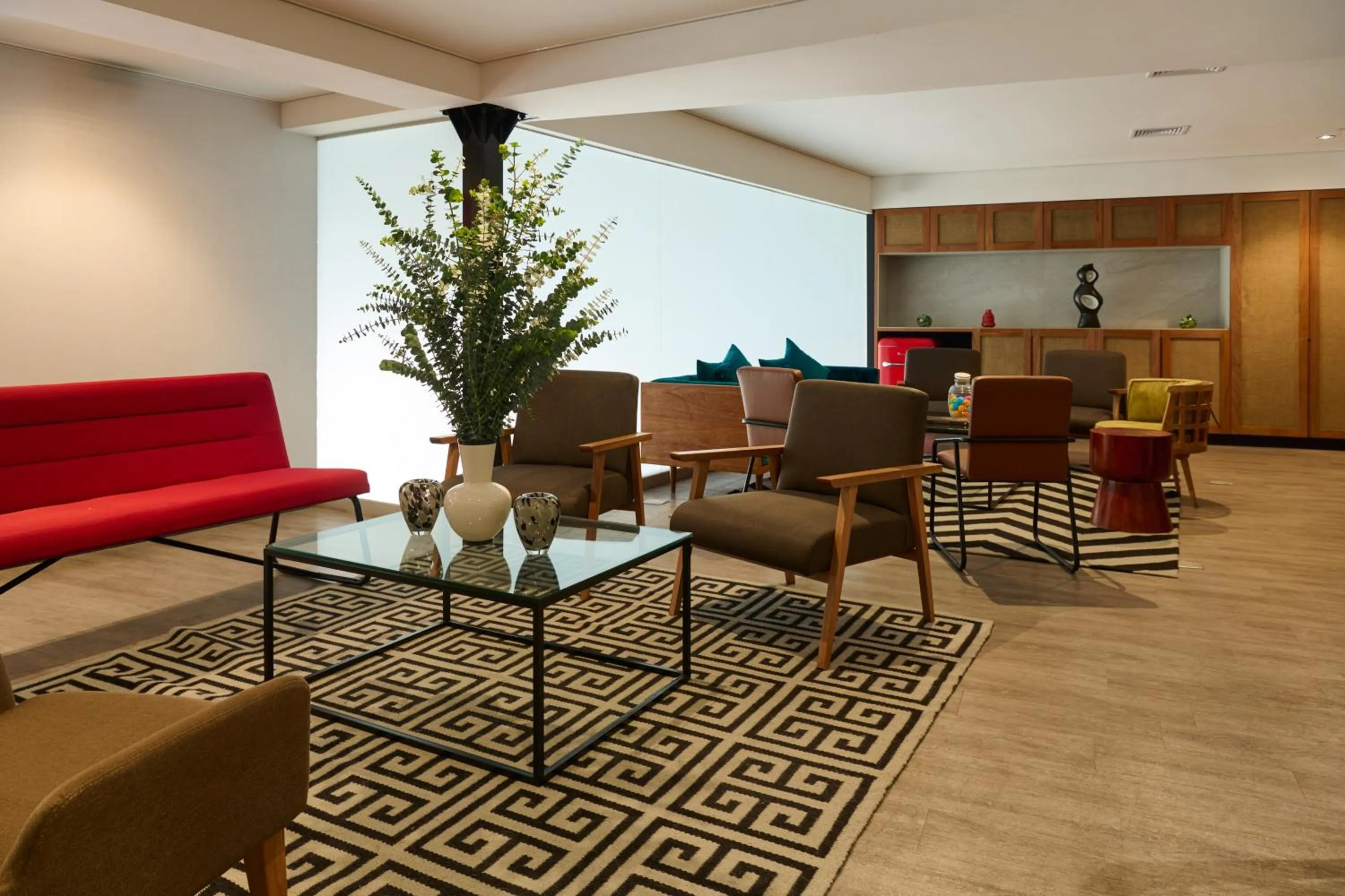 Living room in INNSiDE by Meliá Lima Miraflores