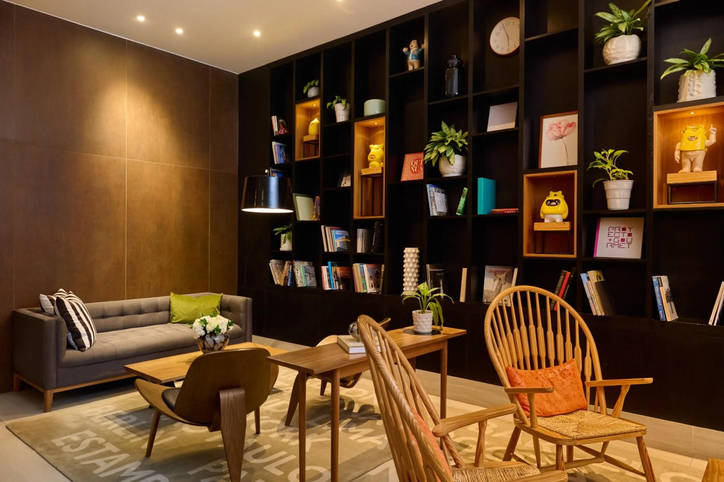 Library in INNSiDE by Meliá Lima Miraflores