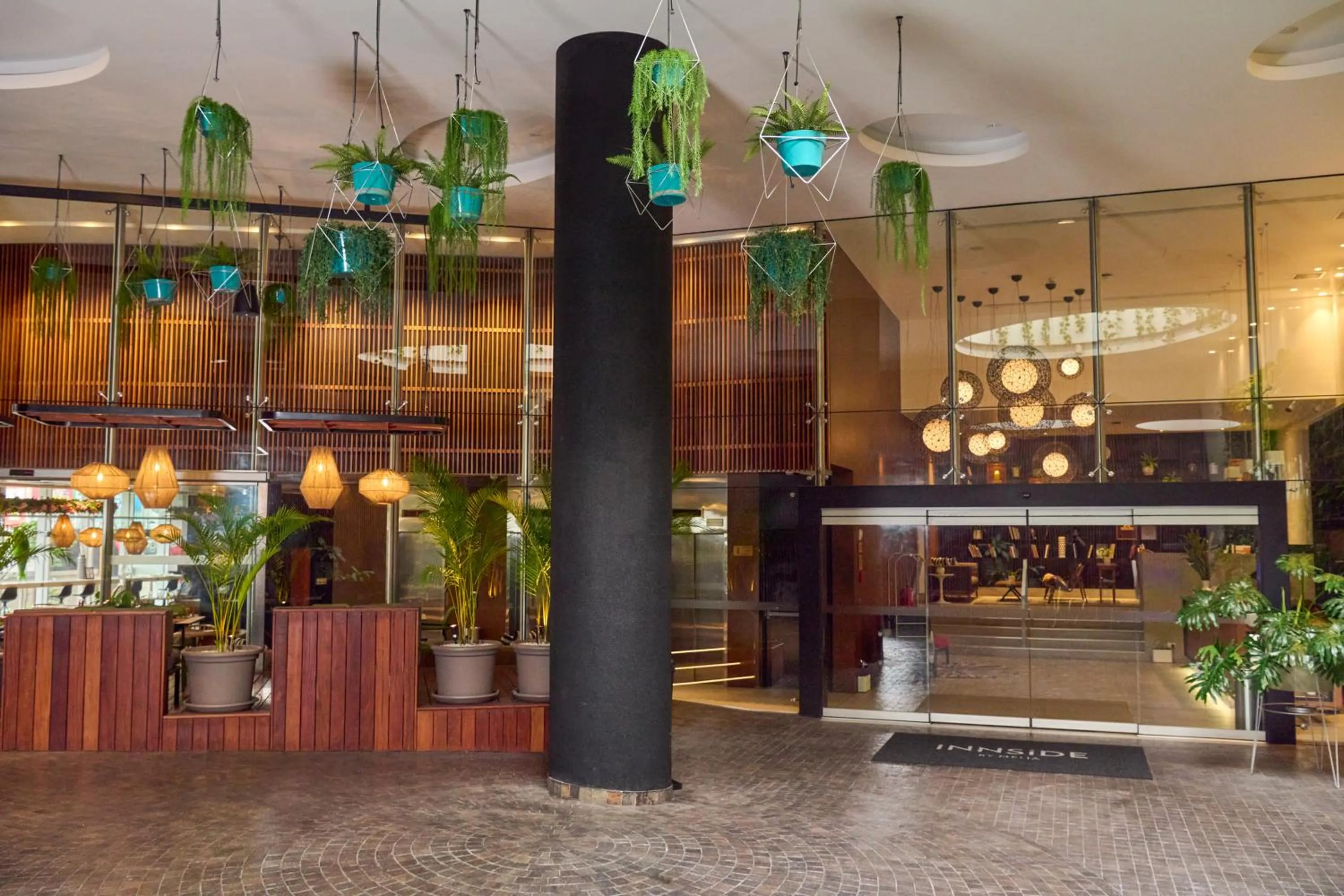 Lobby or reception in INNSiDE by Meliá Lima Miraflores