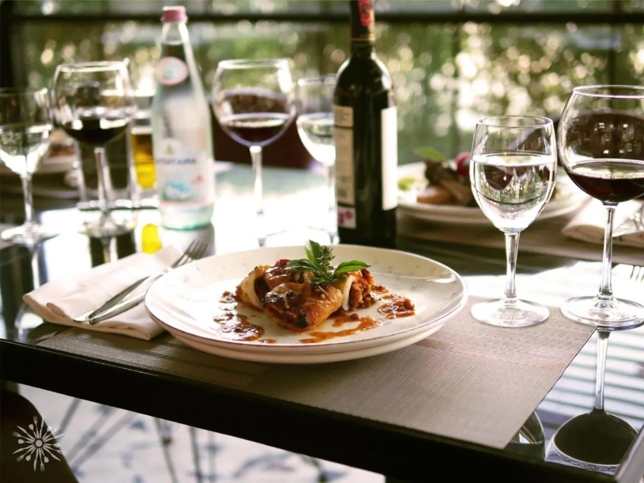 Restaurant/places to eat in Iliria Boutique Hotel