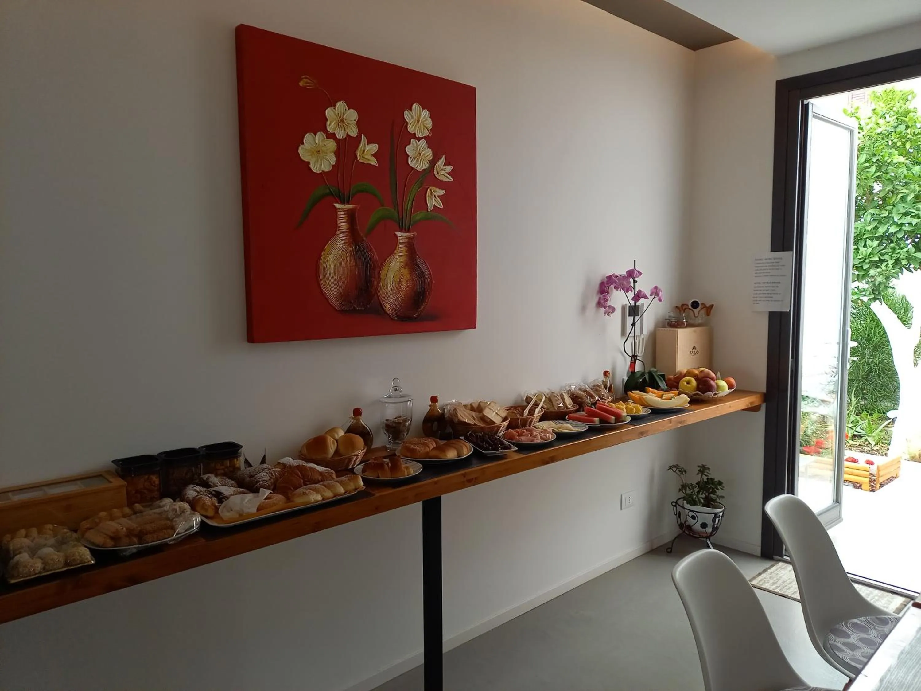 Communal lounge/ TV room in Patio 101 "Exclusive"